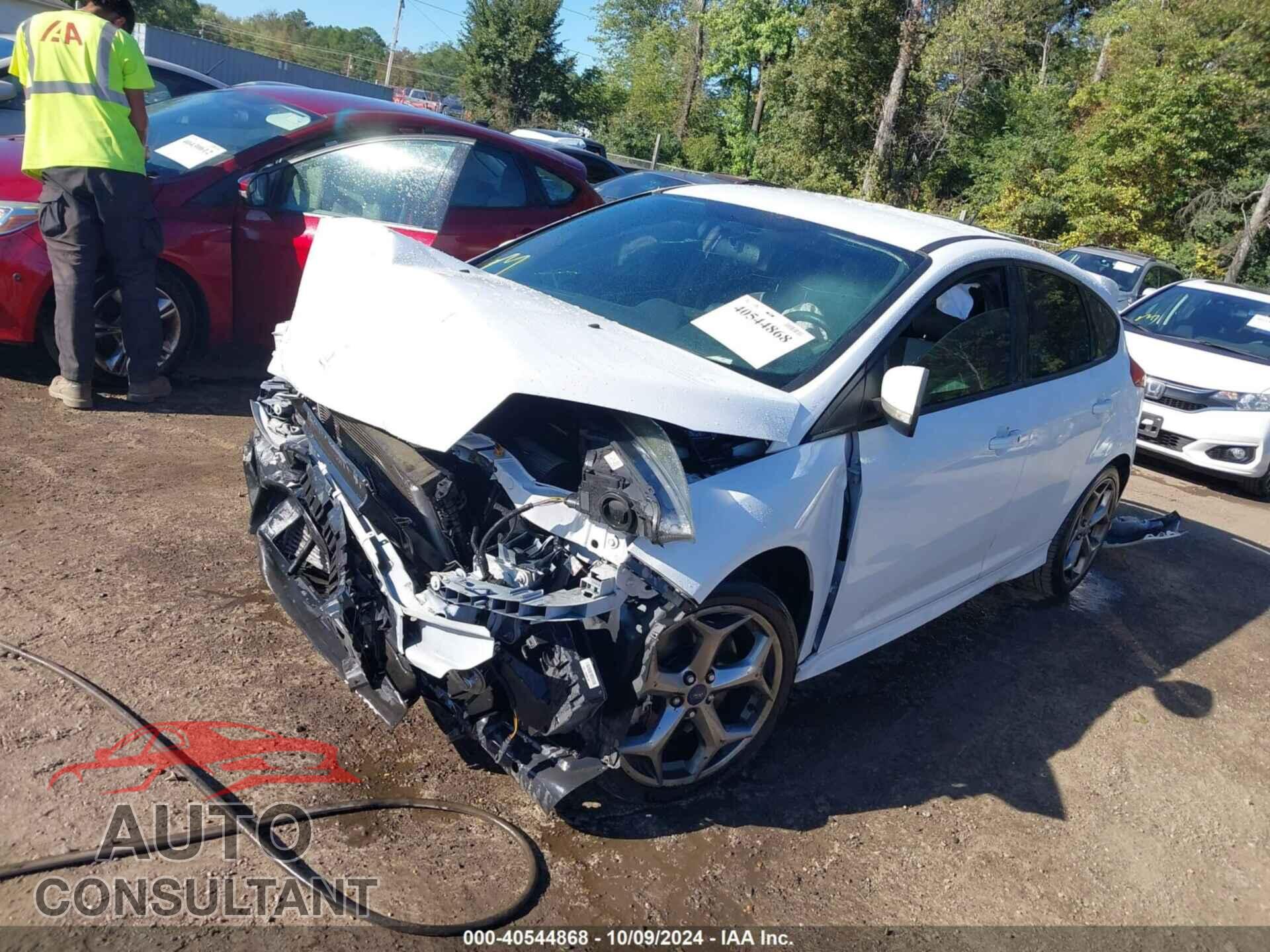 FORD FOCUS ST 2017 - 1FADP3L94HL214904