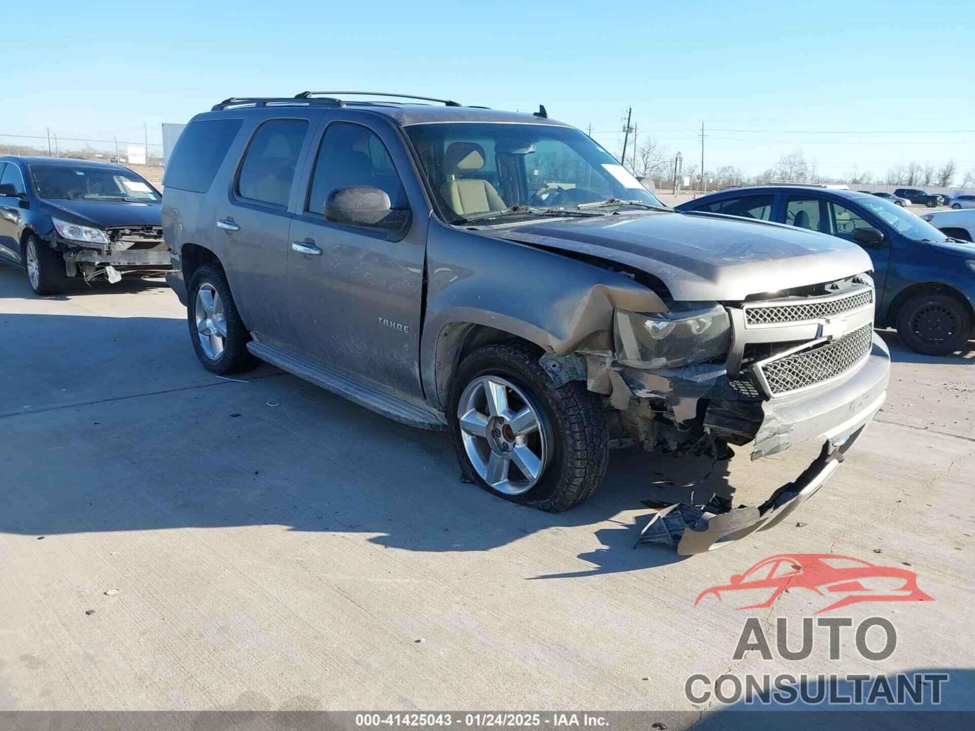 CHEVROLET TAHOE 2011 - 1GNSCAE07BR317293