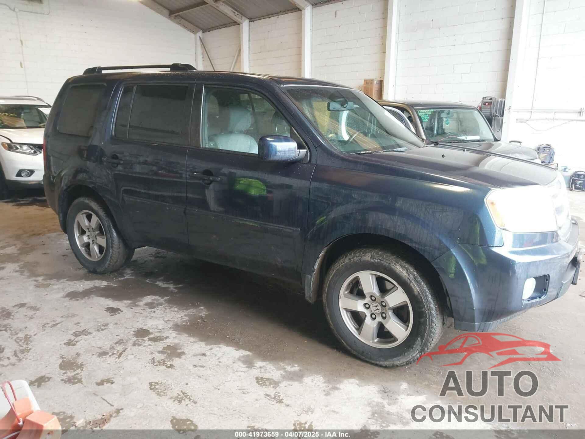 HONDA PILOT 2011 - 5FNYF4H66BB020176