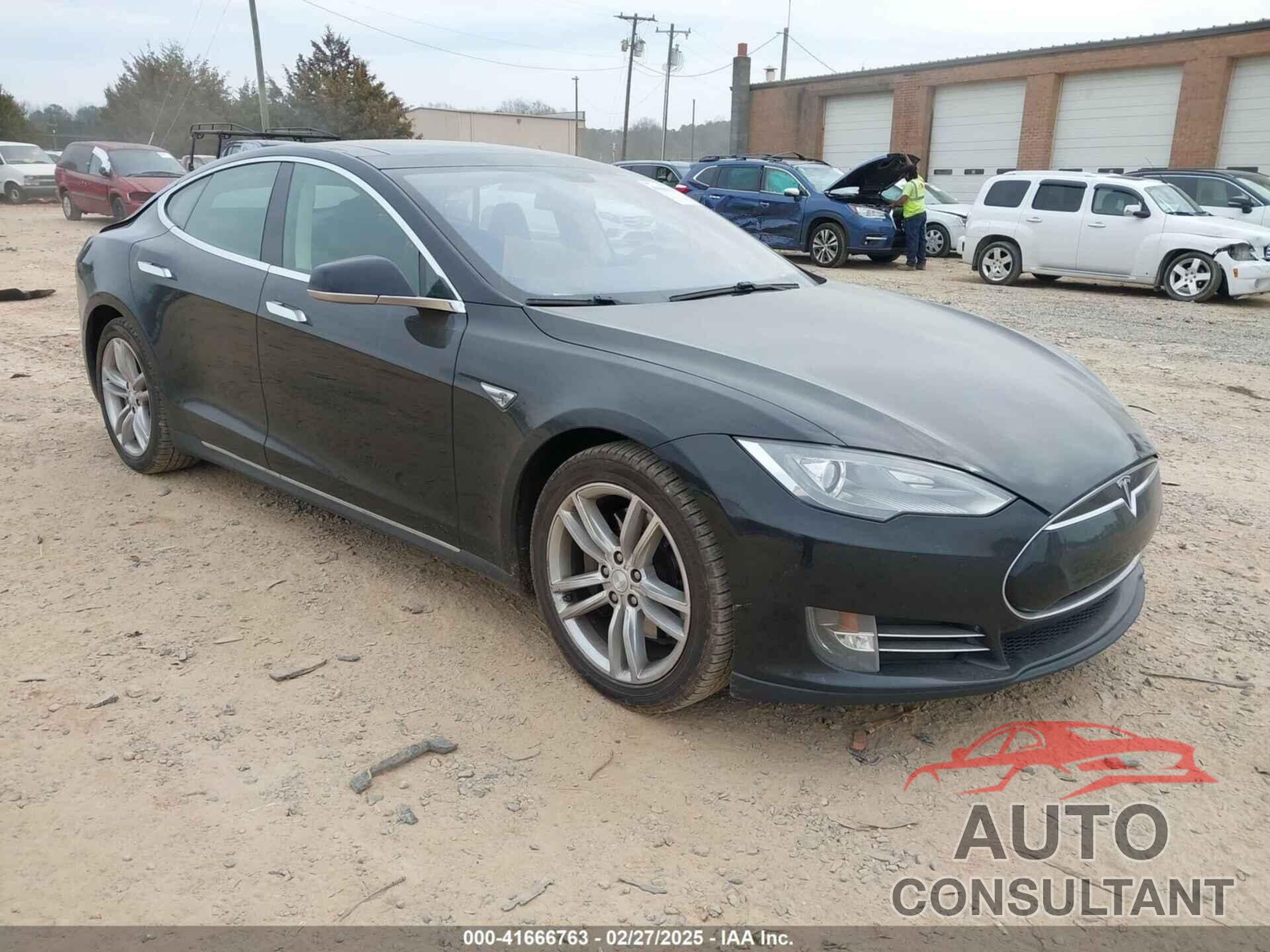 TESLA MODEL S 2014 - 5YJSA1H17EFP34118