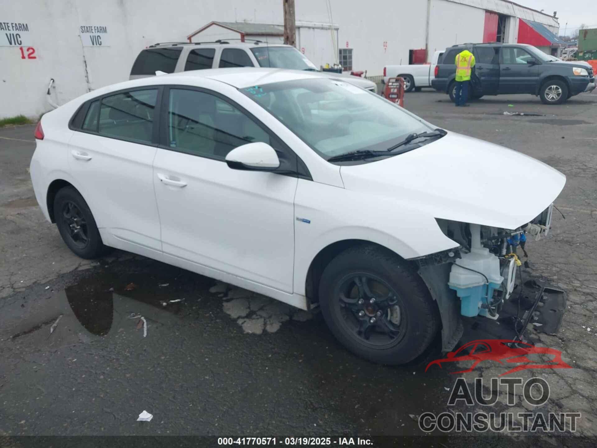 HYUNDAI IONIQ HYBRID 2017 - KMHC65LC3HU051703