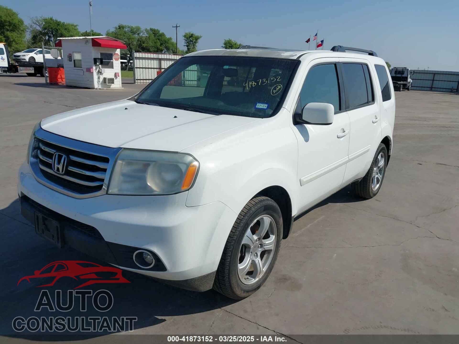 HONDA PILOT 2015 - 5FNYF4H56FB061663
