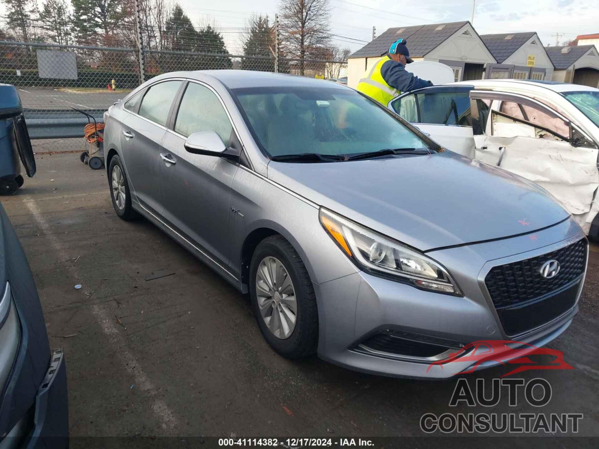 HYUNDAI SONATA HYBRID 2016 - KMHE24L11GA008765