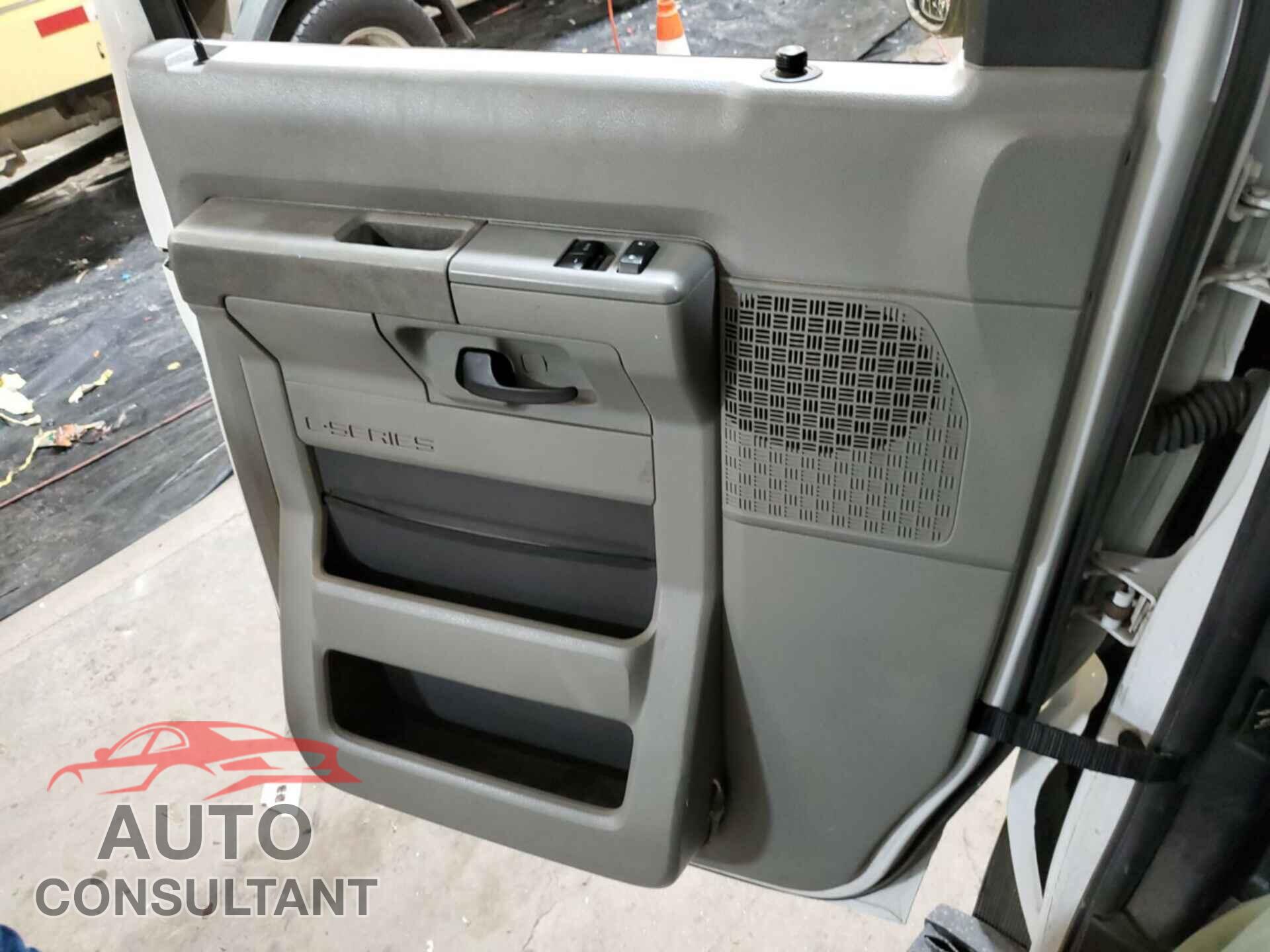 FORD ECONOLINE 2017 - 1FDXE4FS0HDC72192