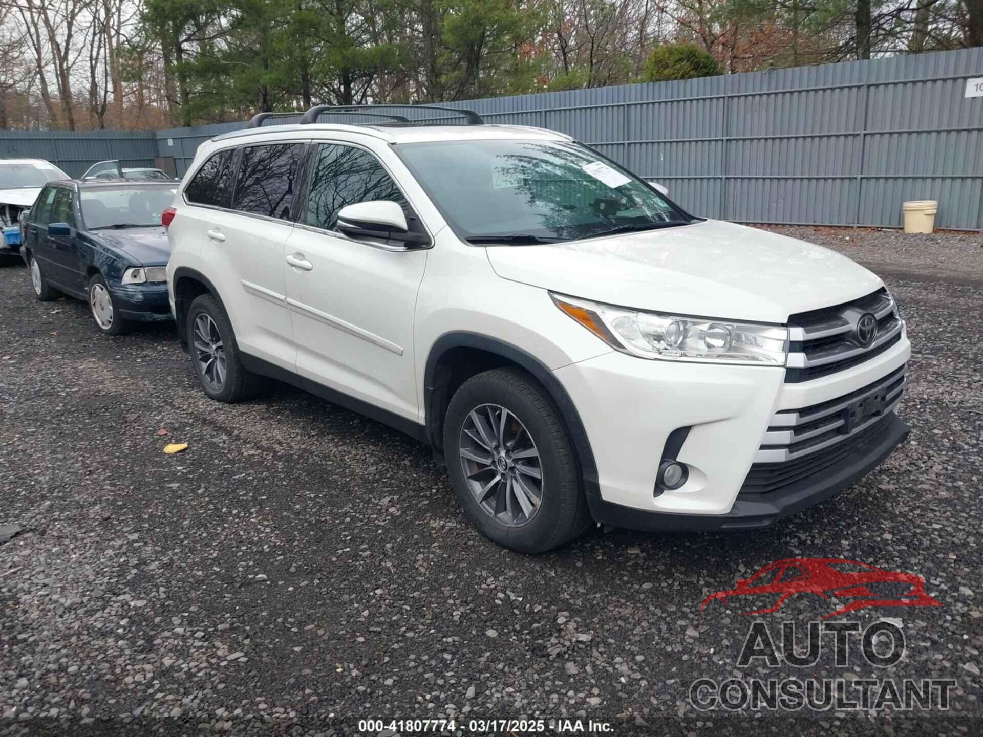 TOYOTA HIGHLANDER 2019 - 5TDJZRFH3KS605142