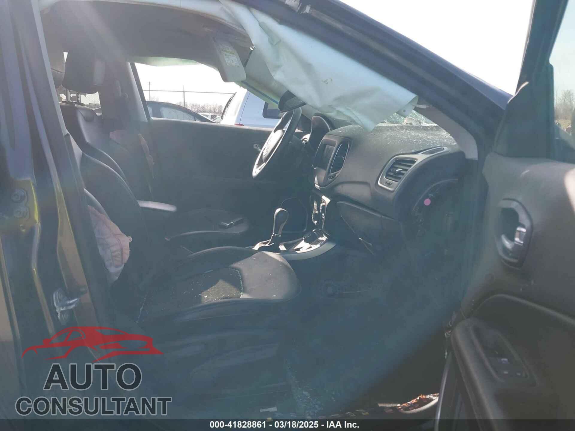 JEEP COMPASS 2019 - 3C4NJDBB2KT760879