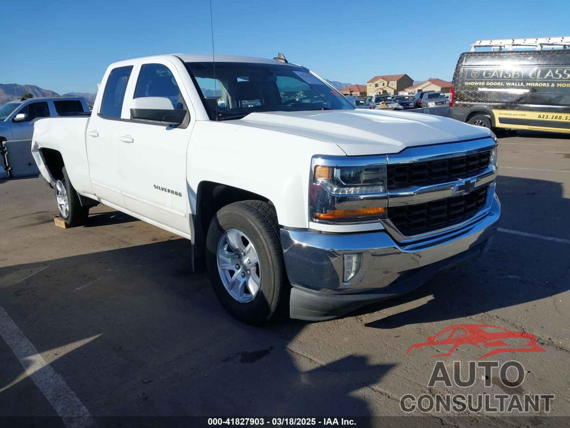 CHEVROLET SILVERADO 1500 2018 - 1GCRCREC5JZ270246