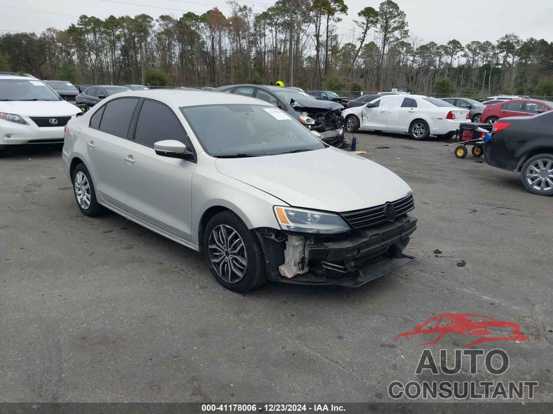 VOLKSWAGEN JETTA 2011 - 3VWDX7AJ0BM366289