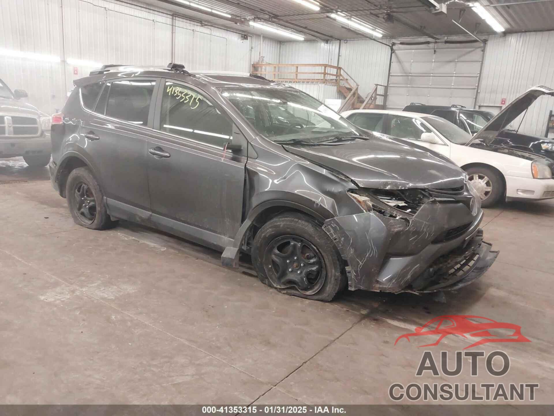 TOYOTA RAV4 2017 - JTMBFREV6HJ129124