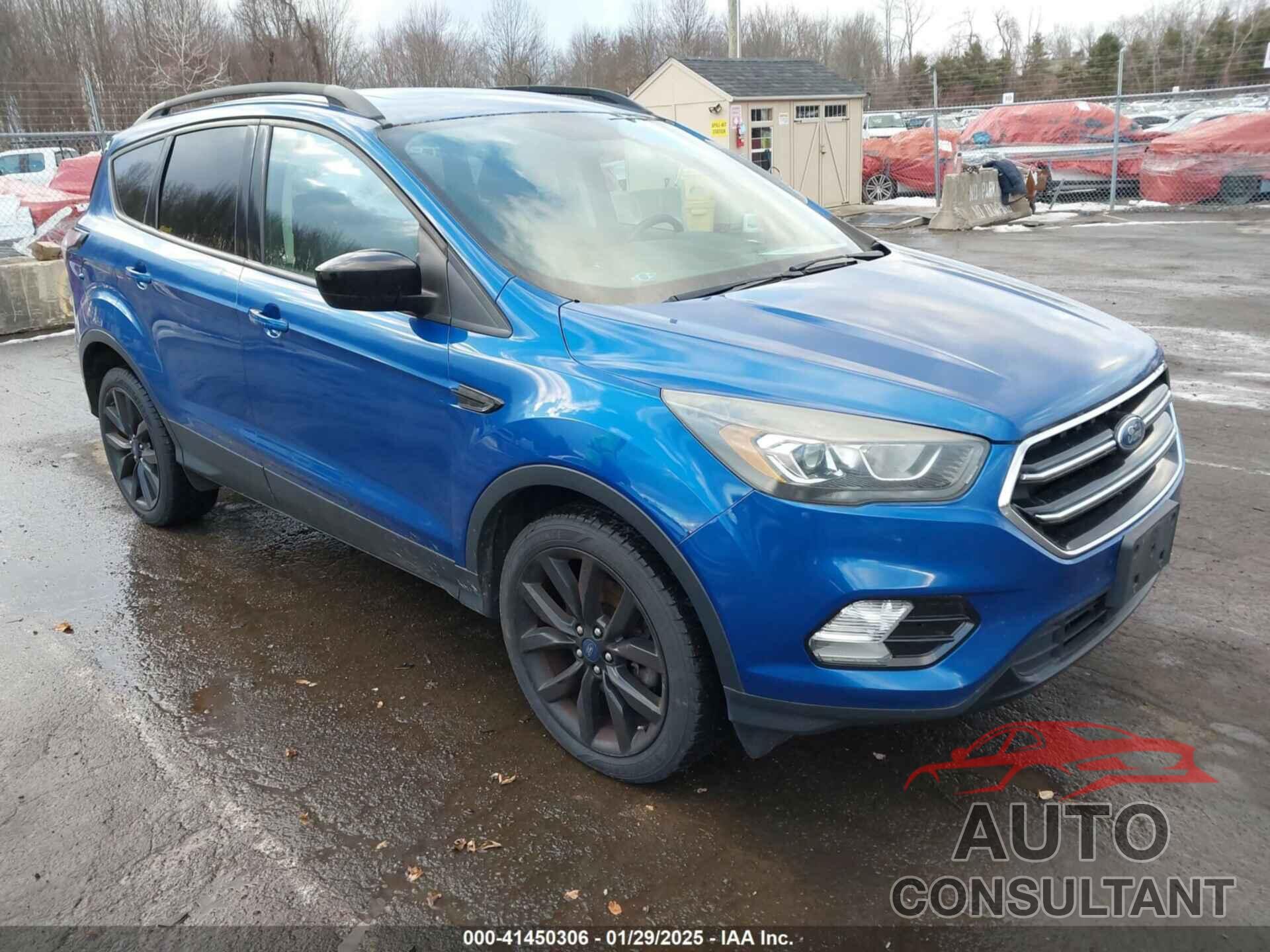 FORD ESCAPE 2017 - 1FMCU9GD1HUD14142