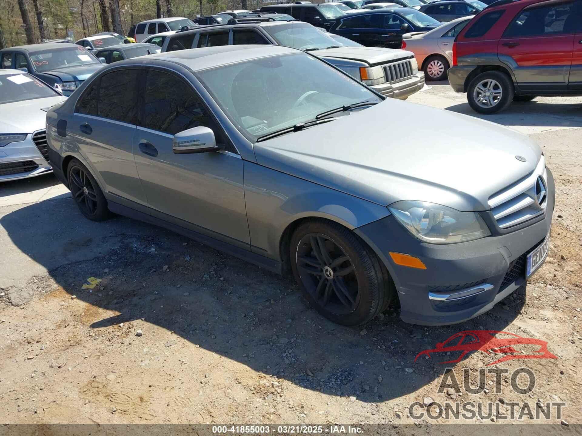 MERCEDES-BENZ C 300 2013 - WDDGF8AB8DR286442