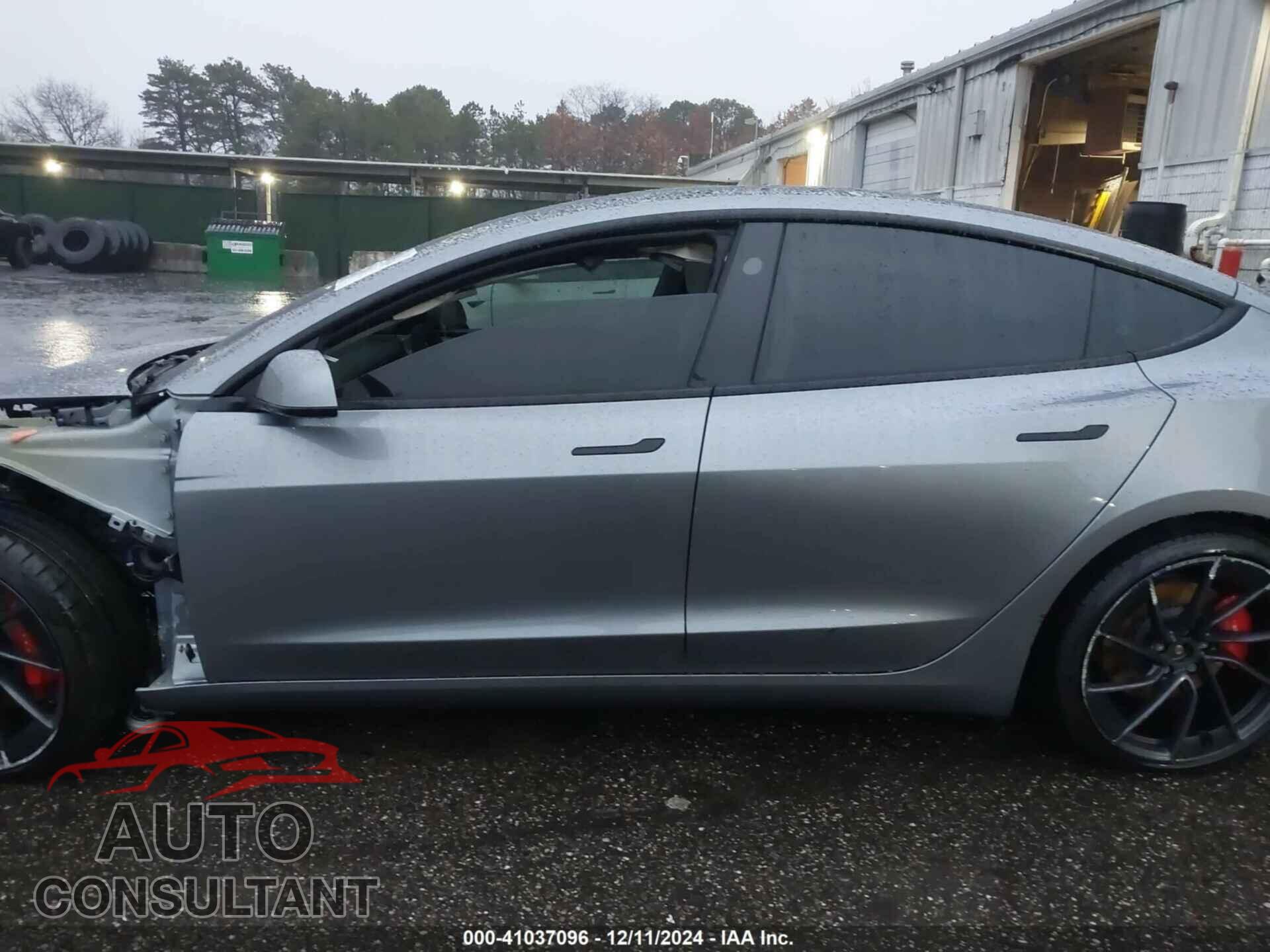 TESLA MODEL 3 2024 - 5YJ3E1ET8RF865742