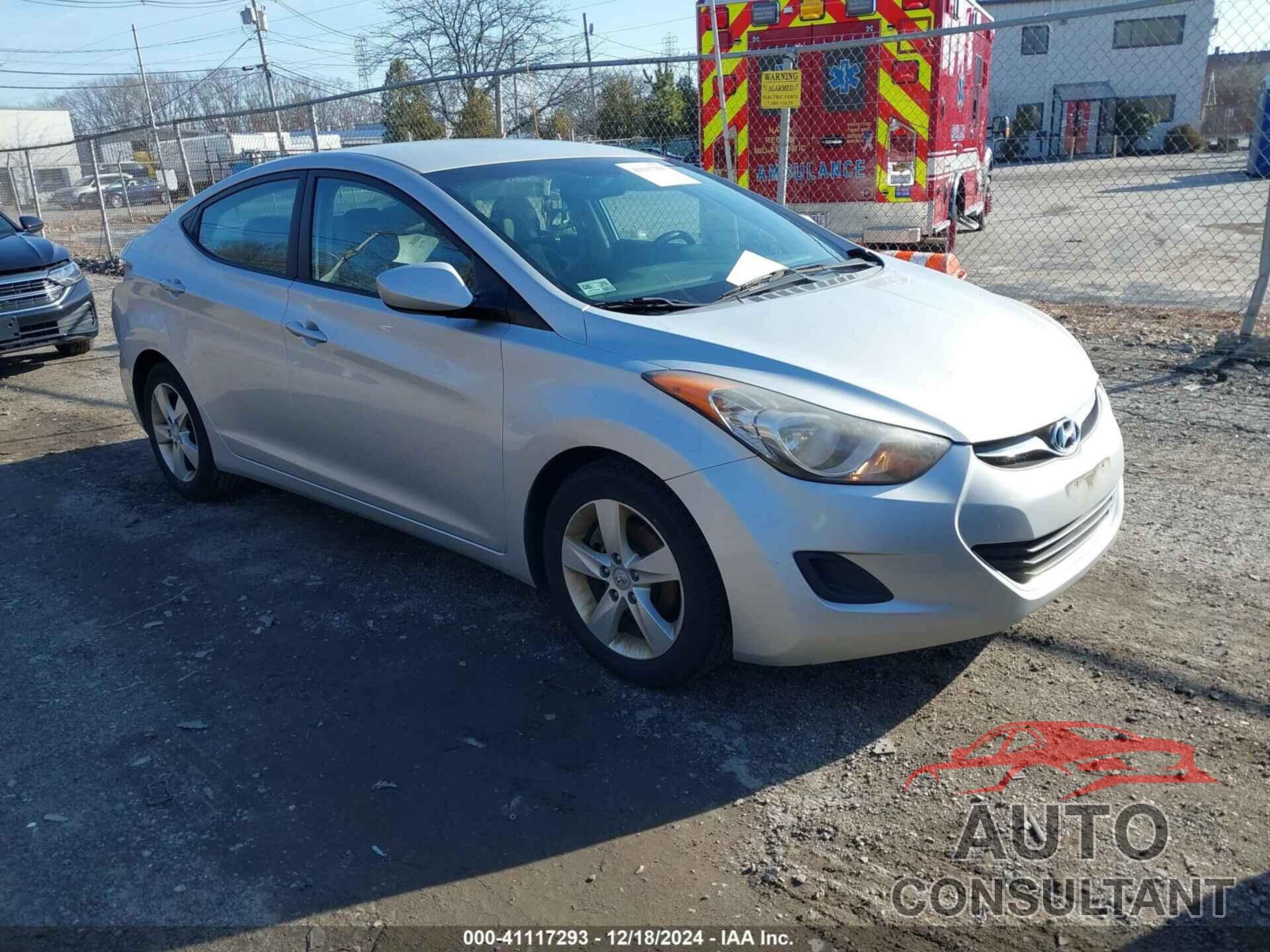 HYUNDAI ELANTRA 2011 - KMHDH4AE8BU139943