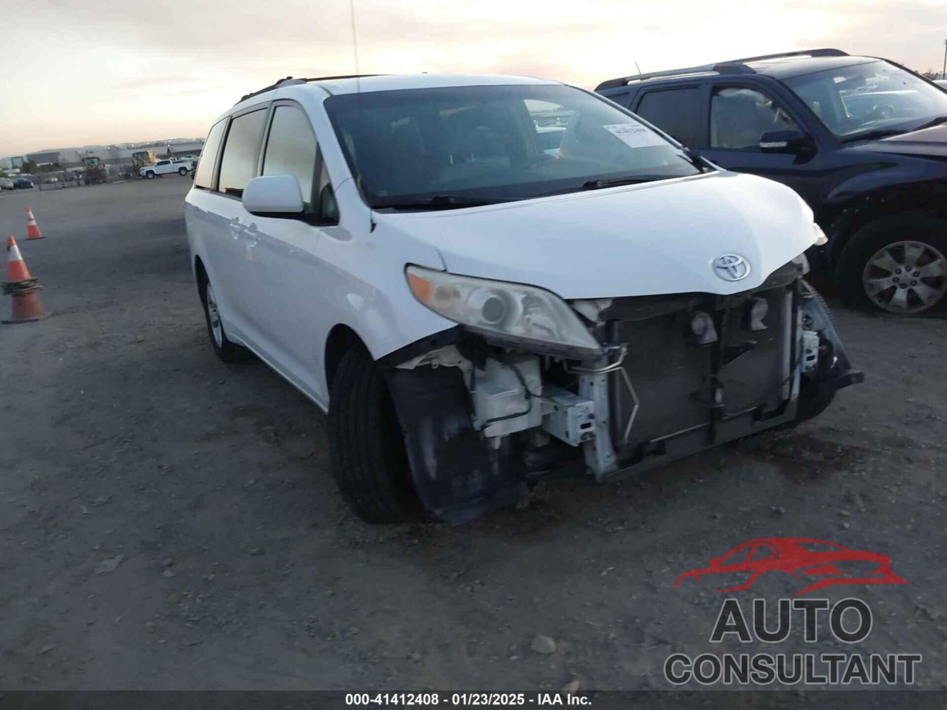 TOYOTA SIENNA 2014 - 5TDKK3DC2ES452707