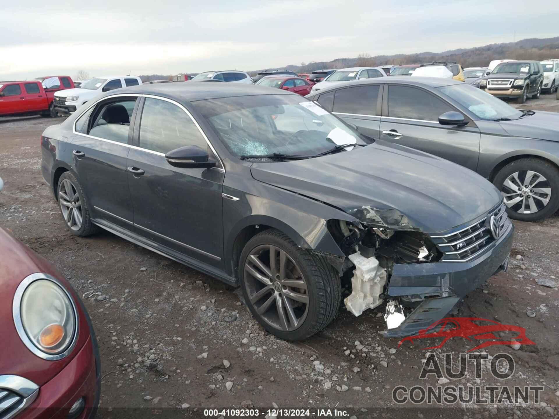 VOLKSWAGEN PASSAT 2017 - 1VWDT7A32HC049413