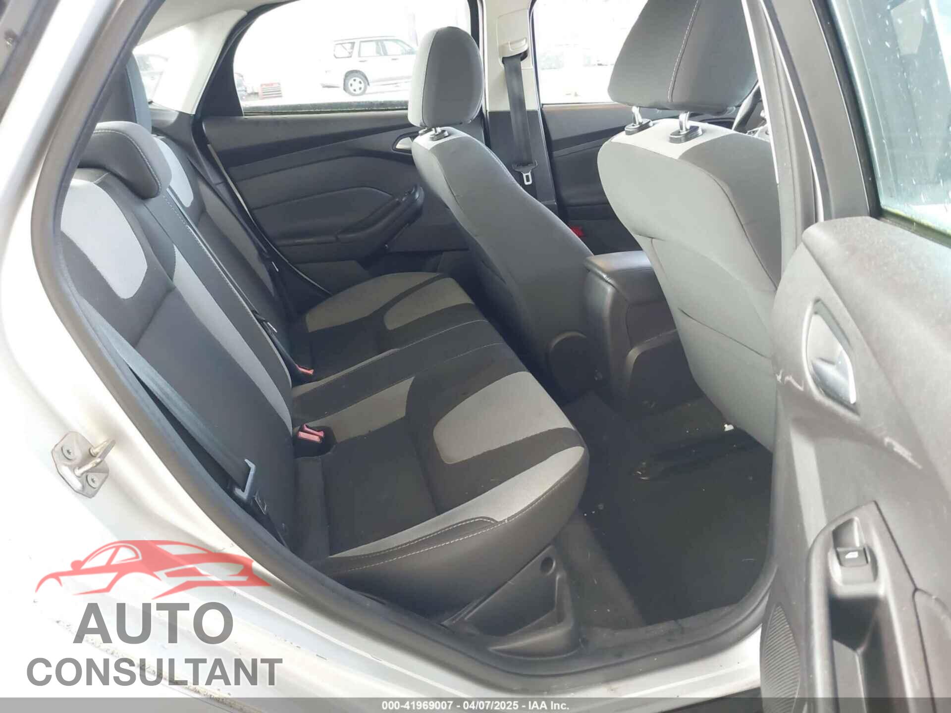 FORD FOCUS 2014 - 1FADP3F28EL433519