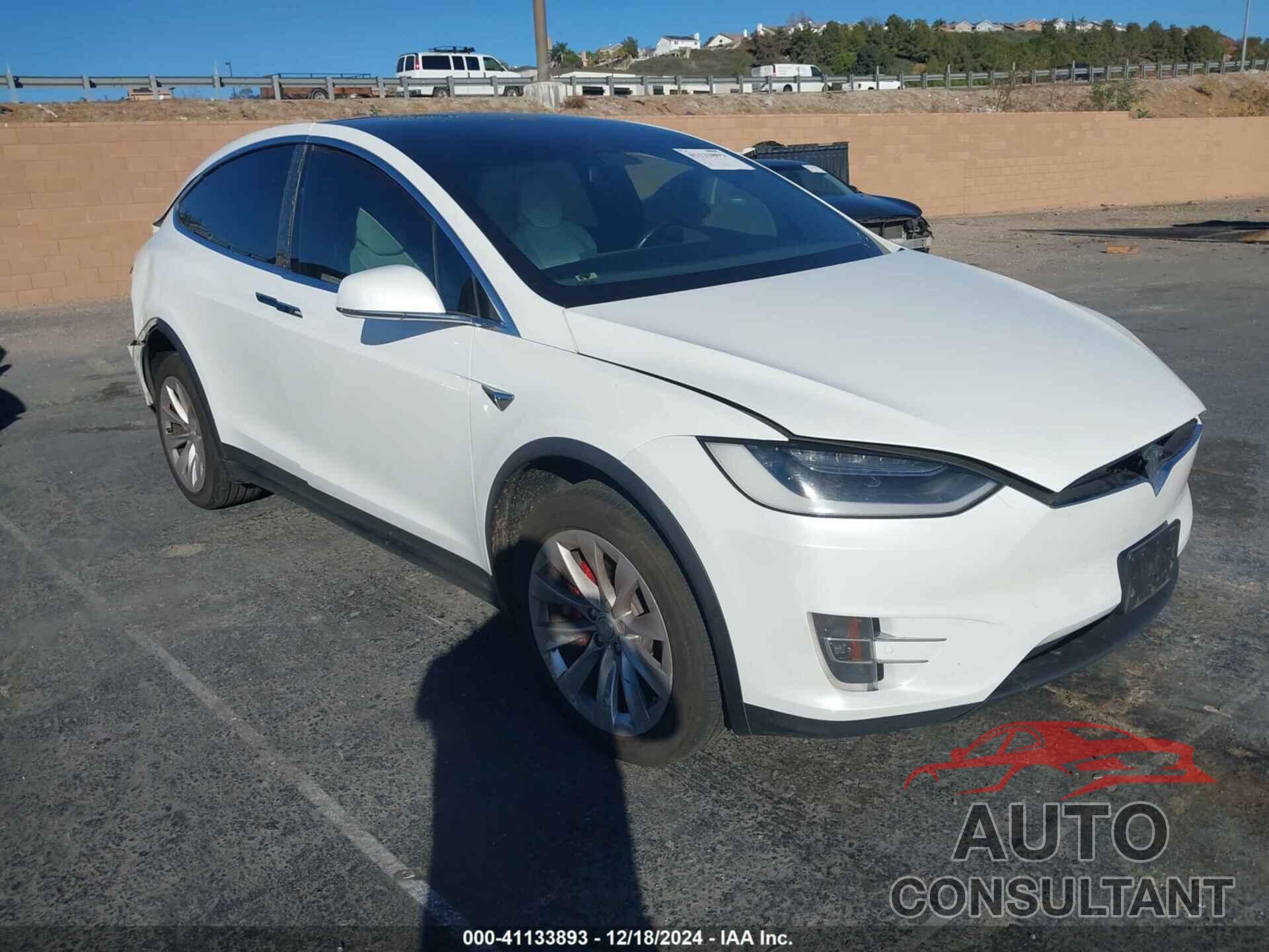 TESLA MODEL X 2017 - 5YJXCAE40HF041572