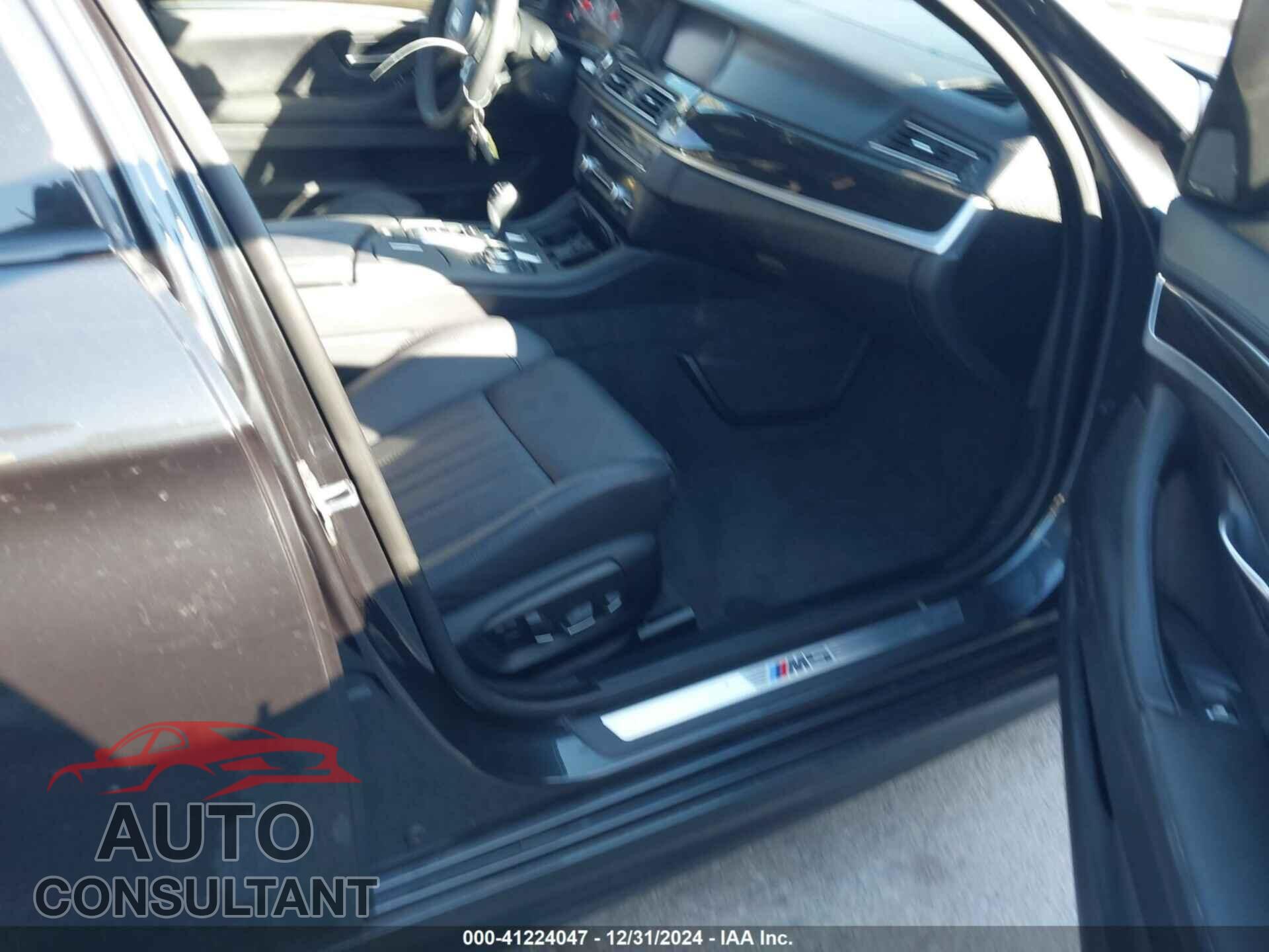 BMW M5 2014 - WBSFV9C55ED593211