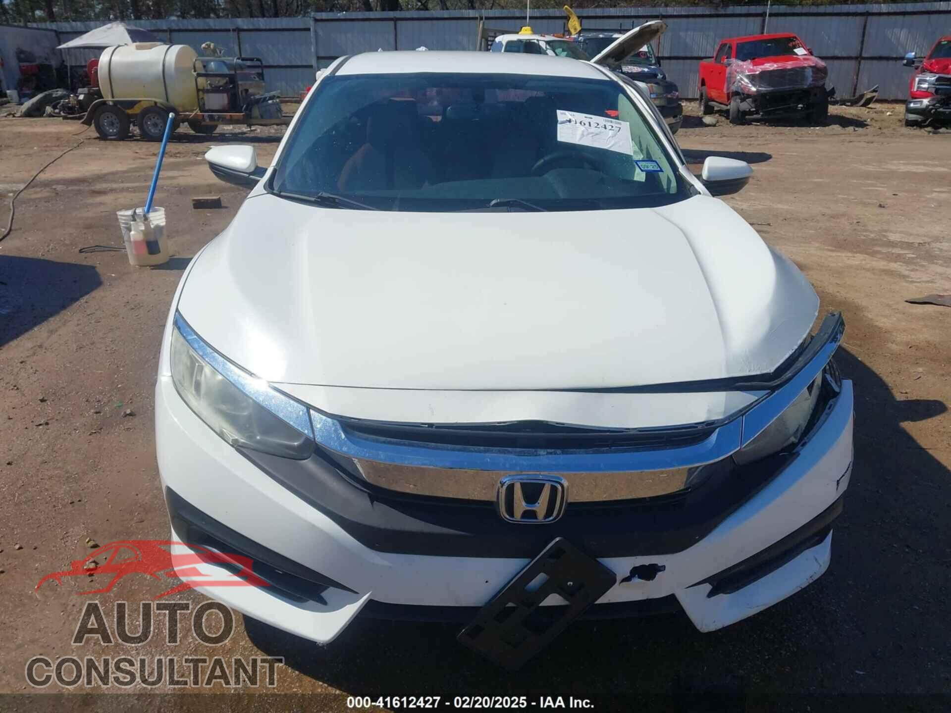 HONDA CIVIC 2018 - 2HGFC2F57JH515205