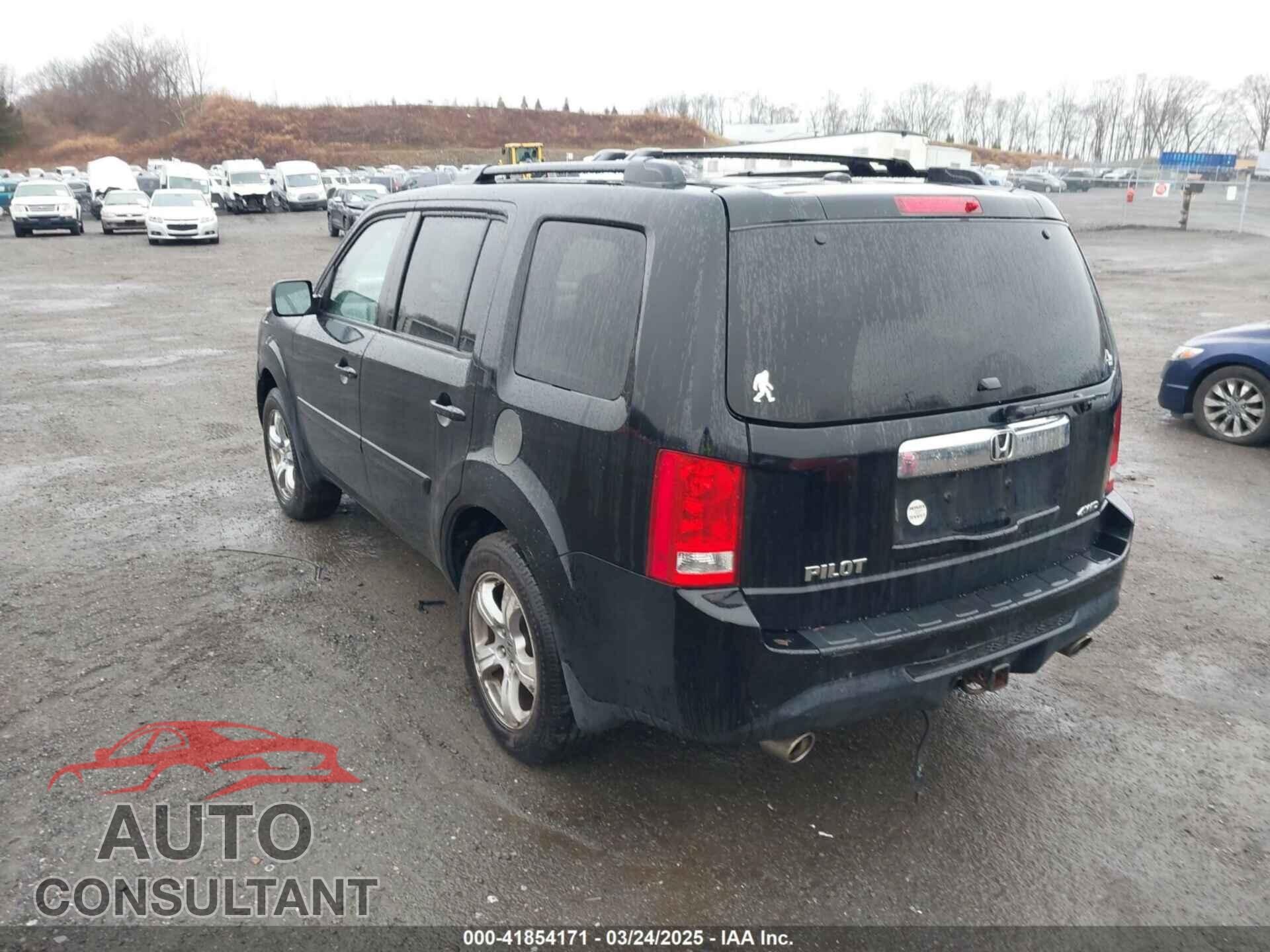 HONDA PILOT 2013 - 5FNYF4H51DB011475