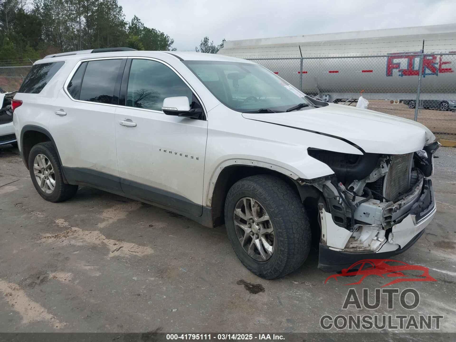 CHEVROLET TRAVERSE 2018 - 1GNERGKW8JJ279285