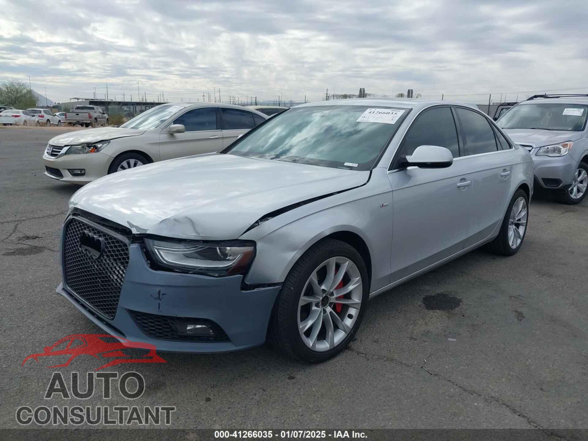 AUDI A4 2013 - WAUBFAFL1DN043878