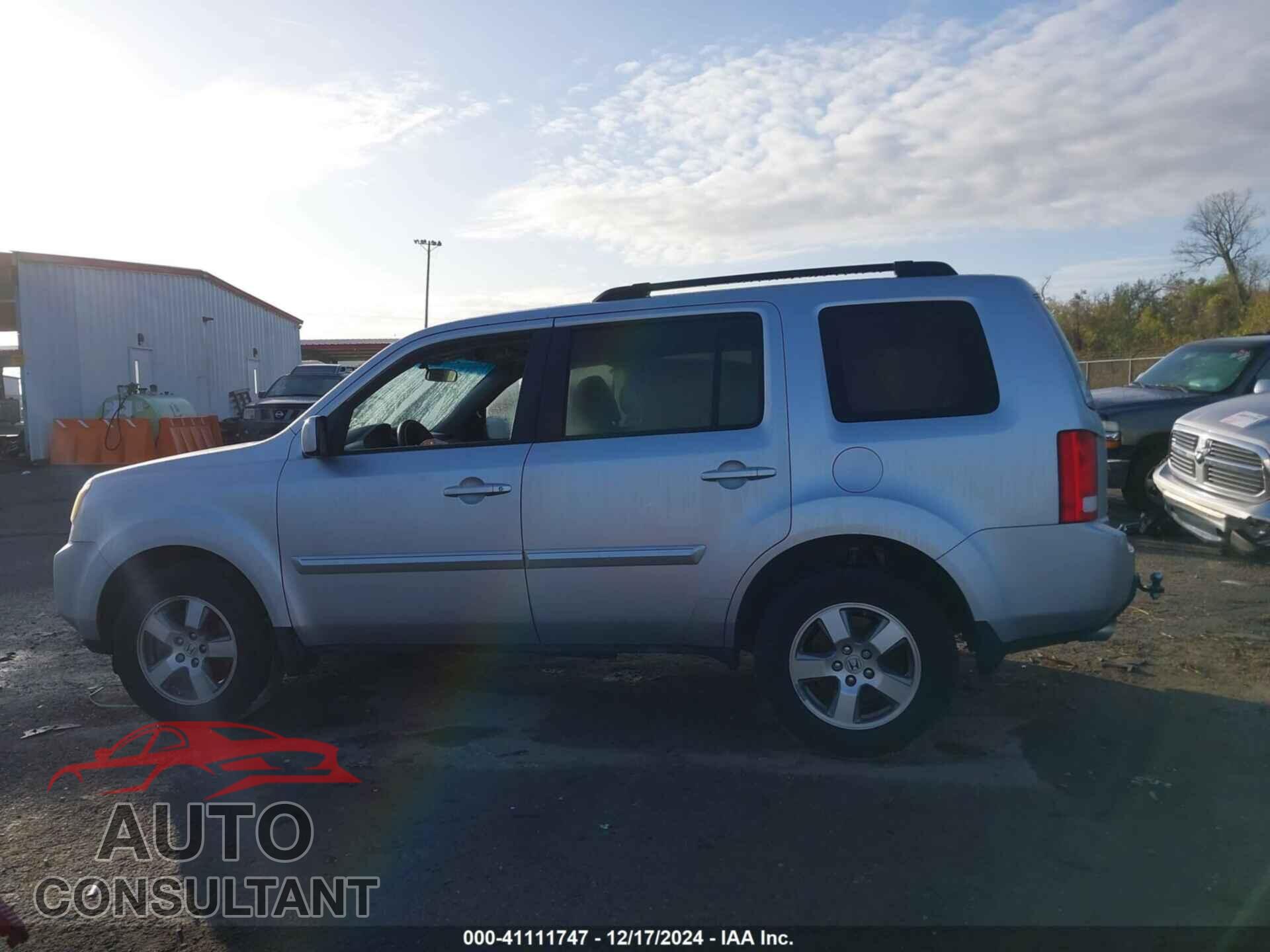 HONDA PILOT 2011 - 5FNYF3H49BB007592