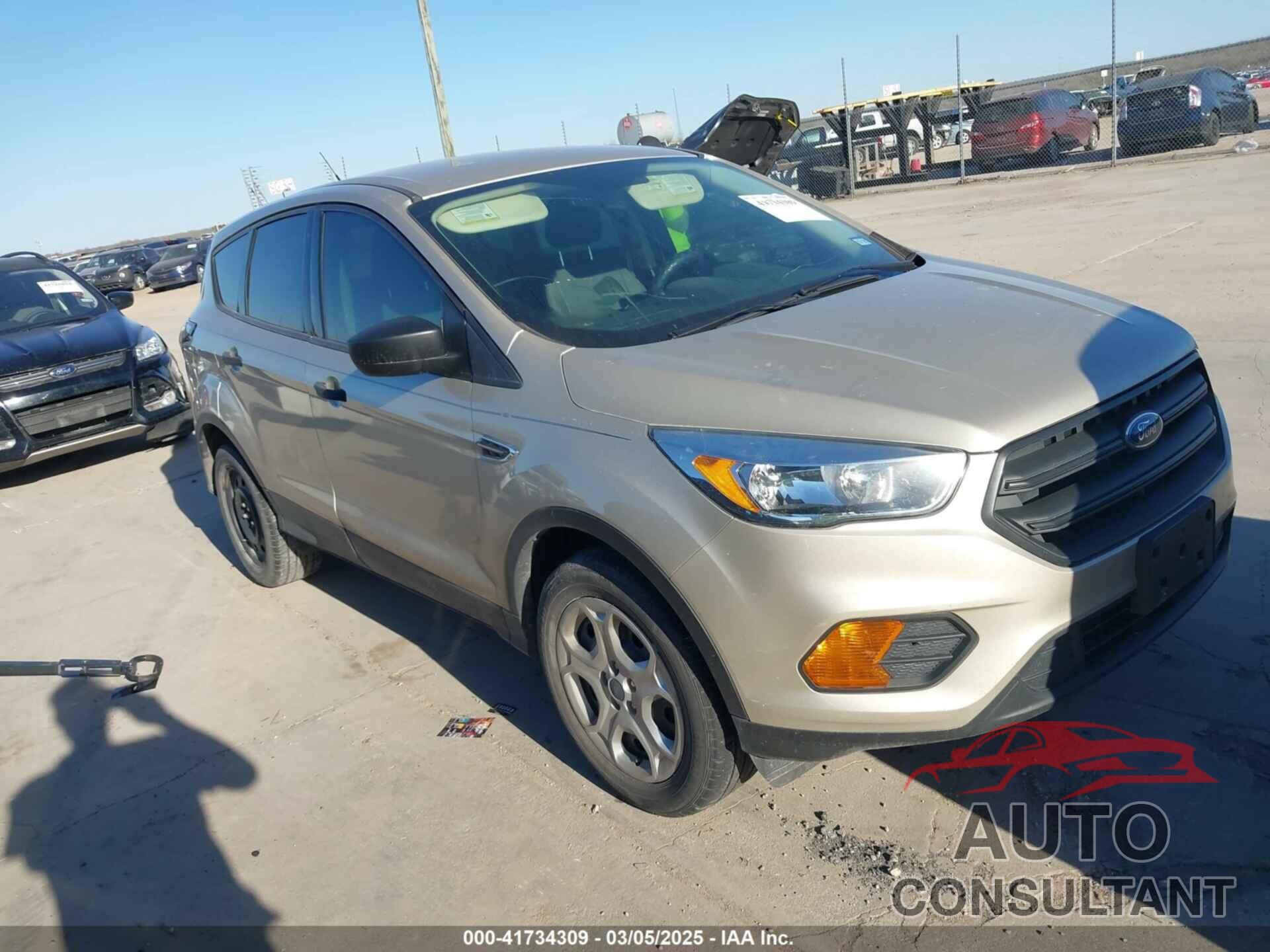 FORD ESCAPE 2017 - 1FMCU0F70HUB79145