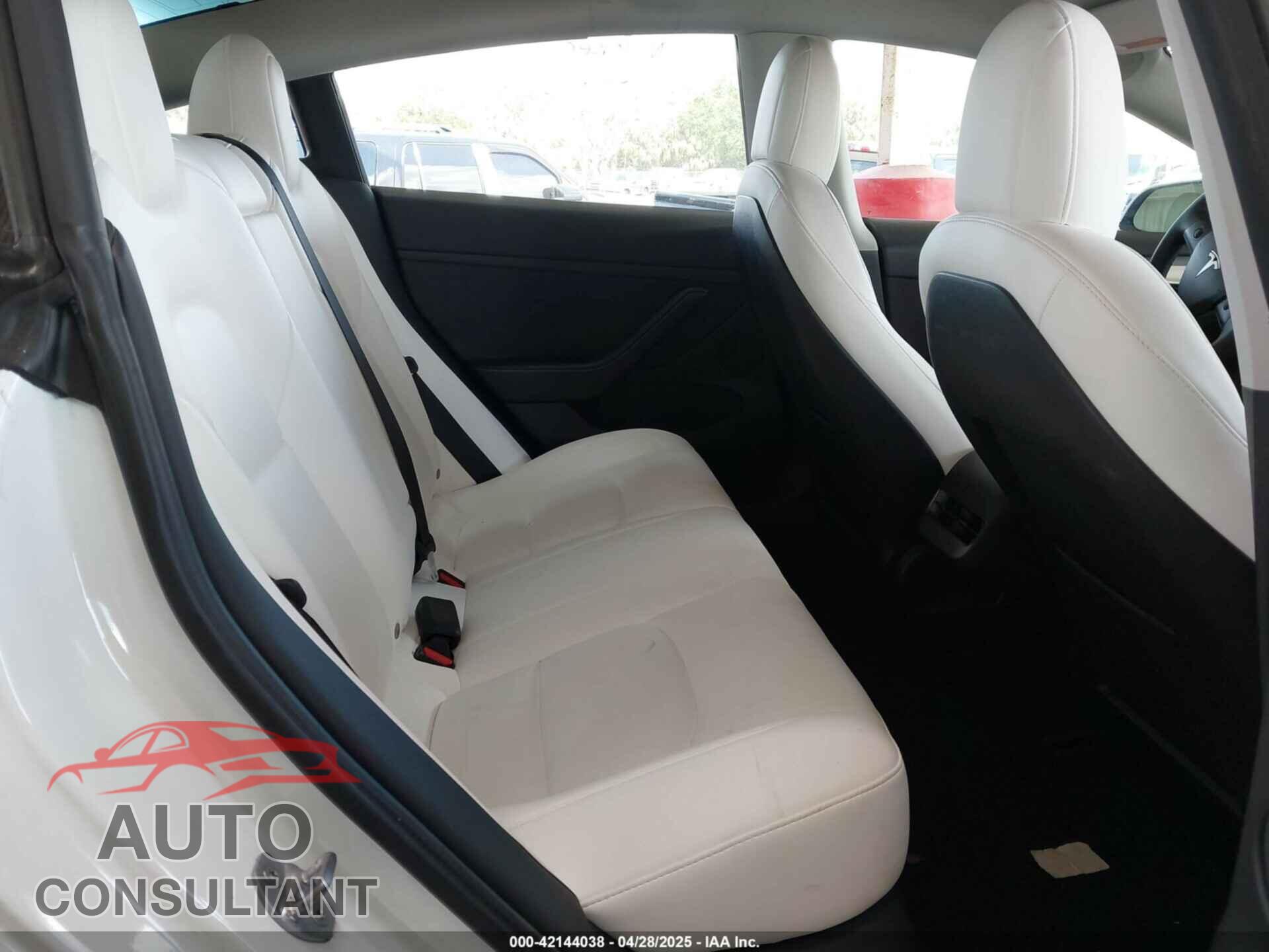 TESLA MODEL 3 2022 - 5YJ3E1EB6NF115533