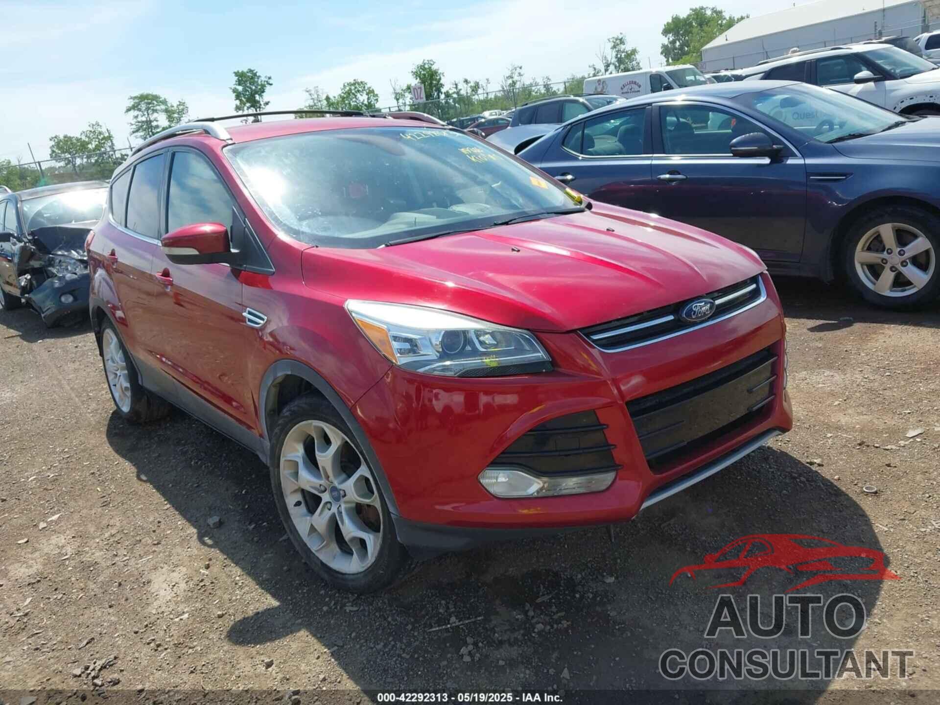 FORD ESCAPE 2013 - 1FMCU9J9XDUA52376