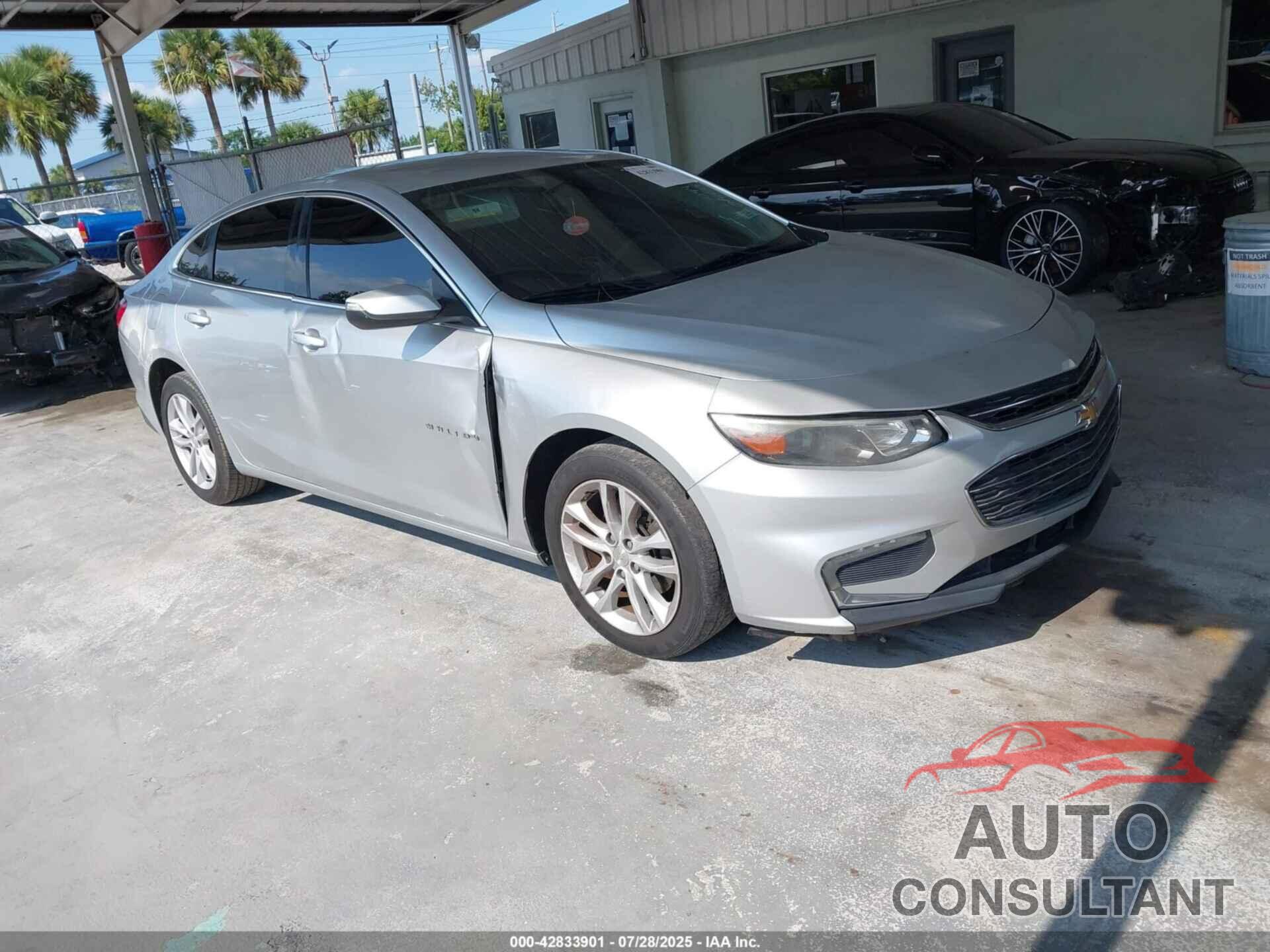 CHEVROLET MALIBU 2018 - 1G1ZD5ST8JF150445