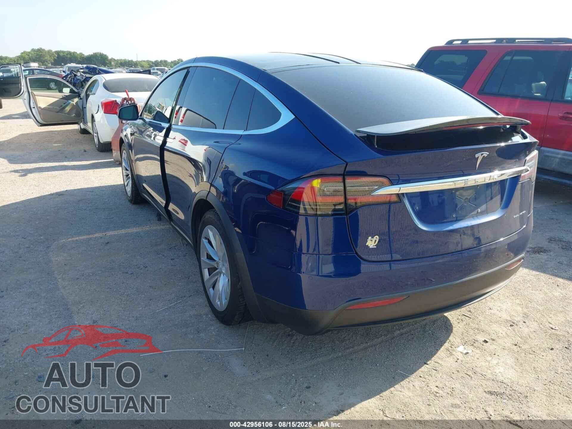 TESLA MODEL X 2019 - 5YJXCAE29KF196871