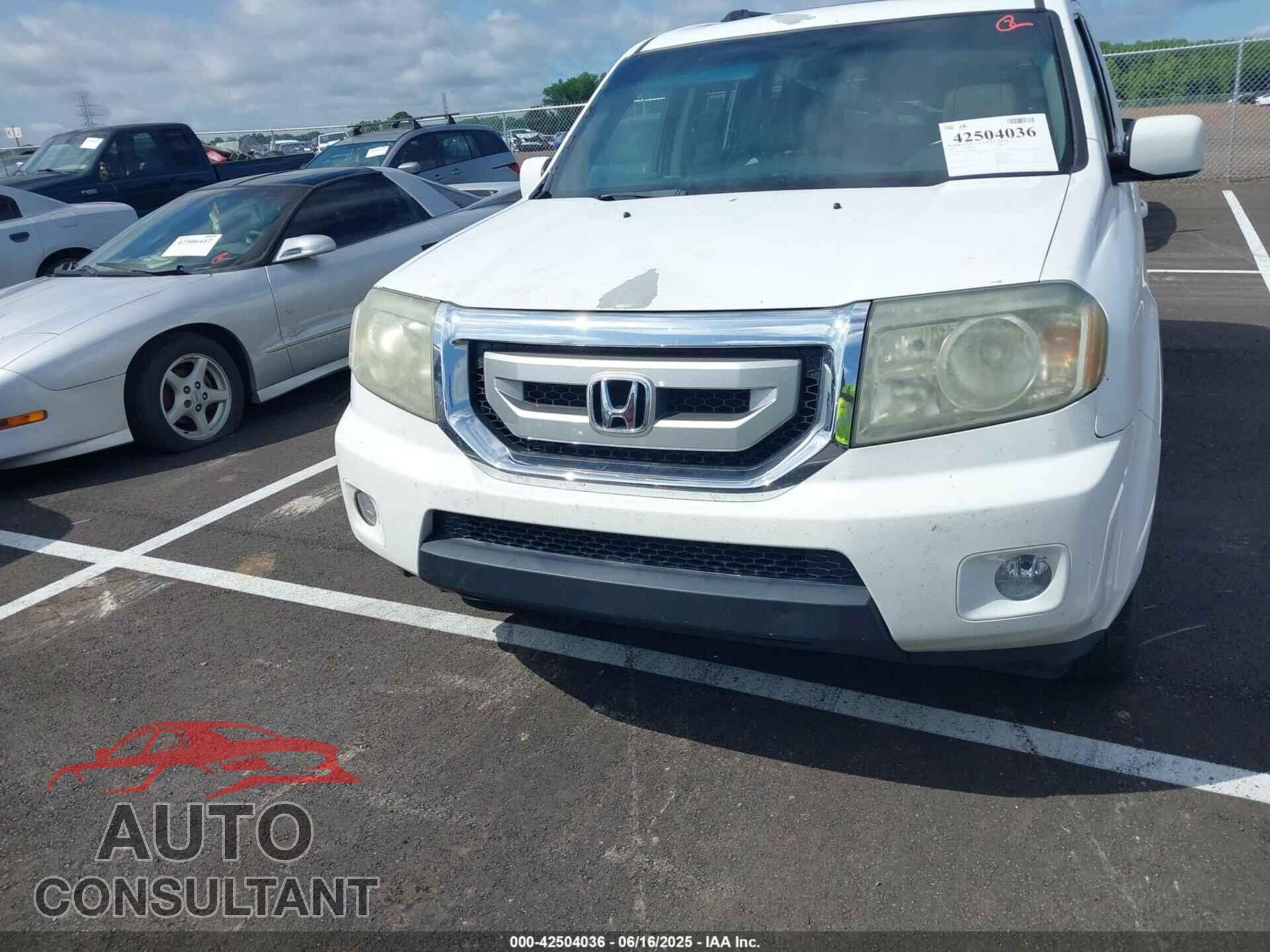 HONDA PILOT 2011 - 5FNYF3H51BB032575