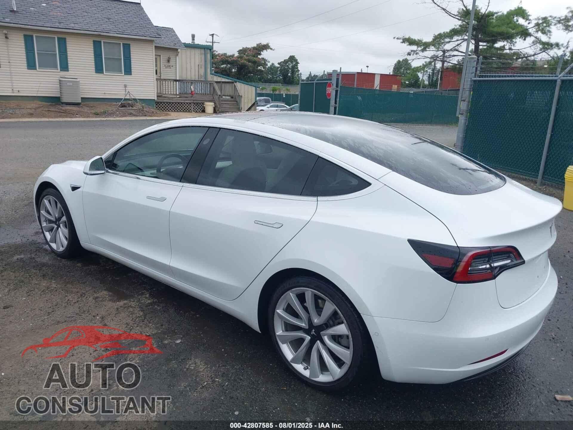 TESLA MODEL 3 2018 - 5YJ3E1EB7JF098025