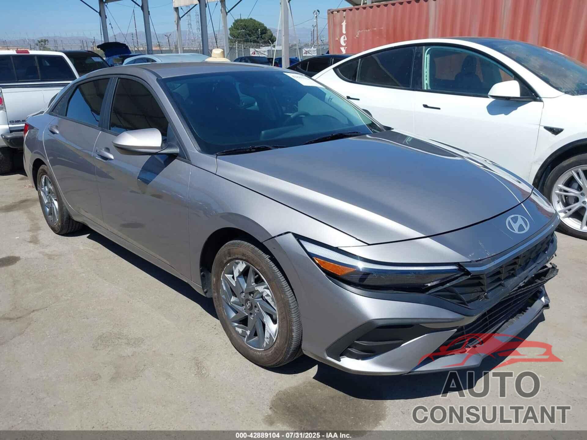 HYUNDAI ELANTRA 2024 - KMHLM4DGXRU807921