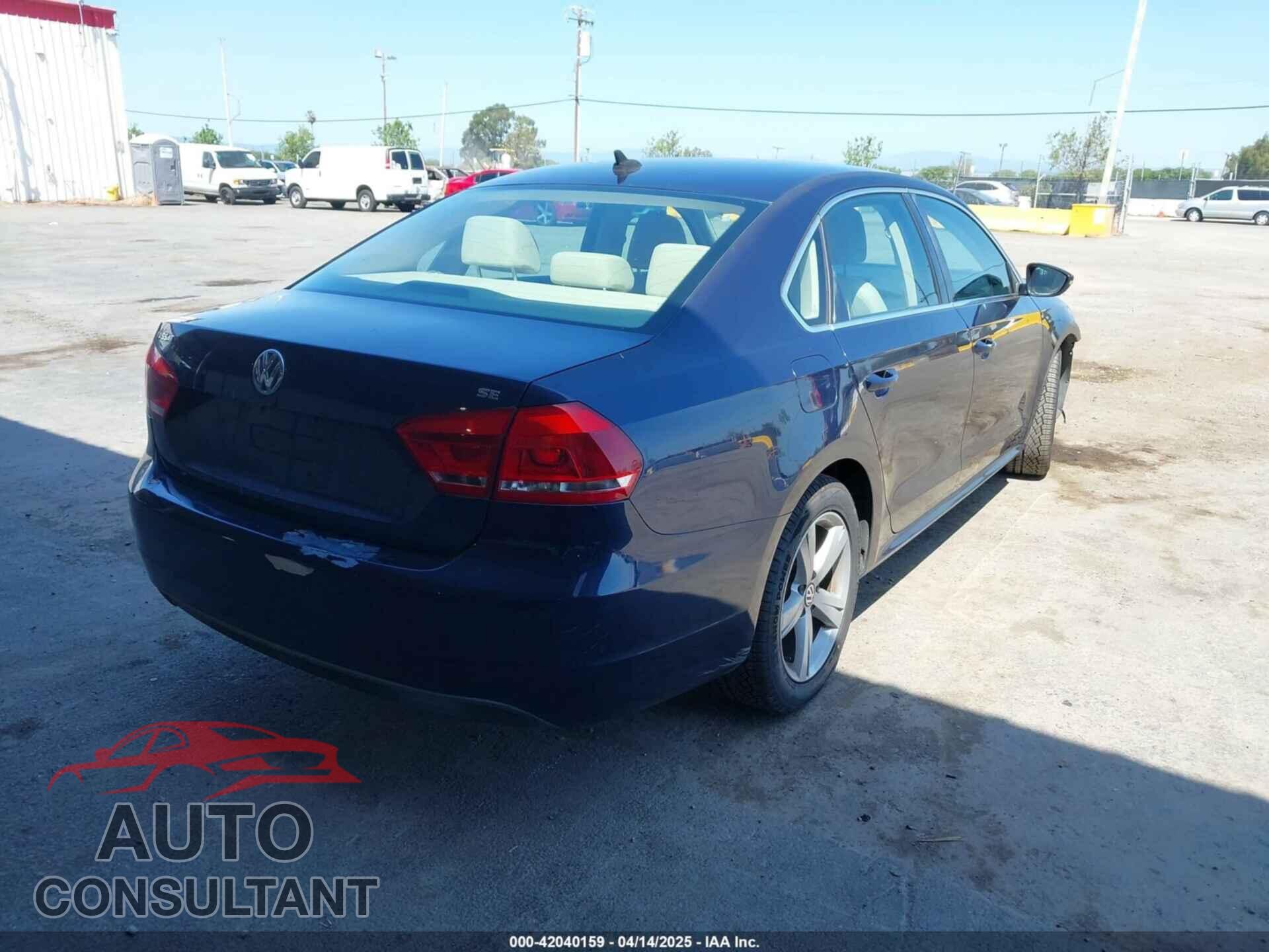 VOLKSWAGEN PASSAT 2012 - 1VWBP7A38CC054183