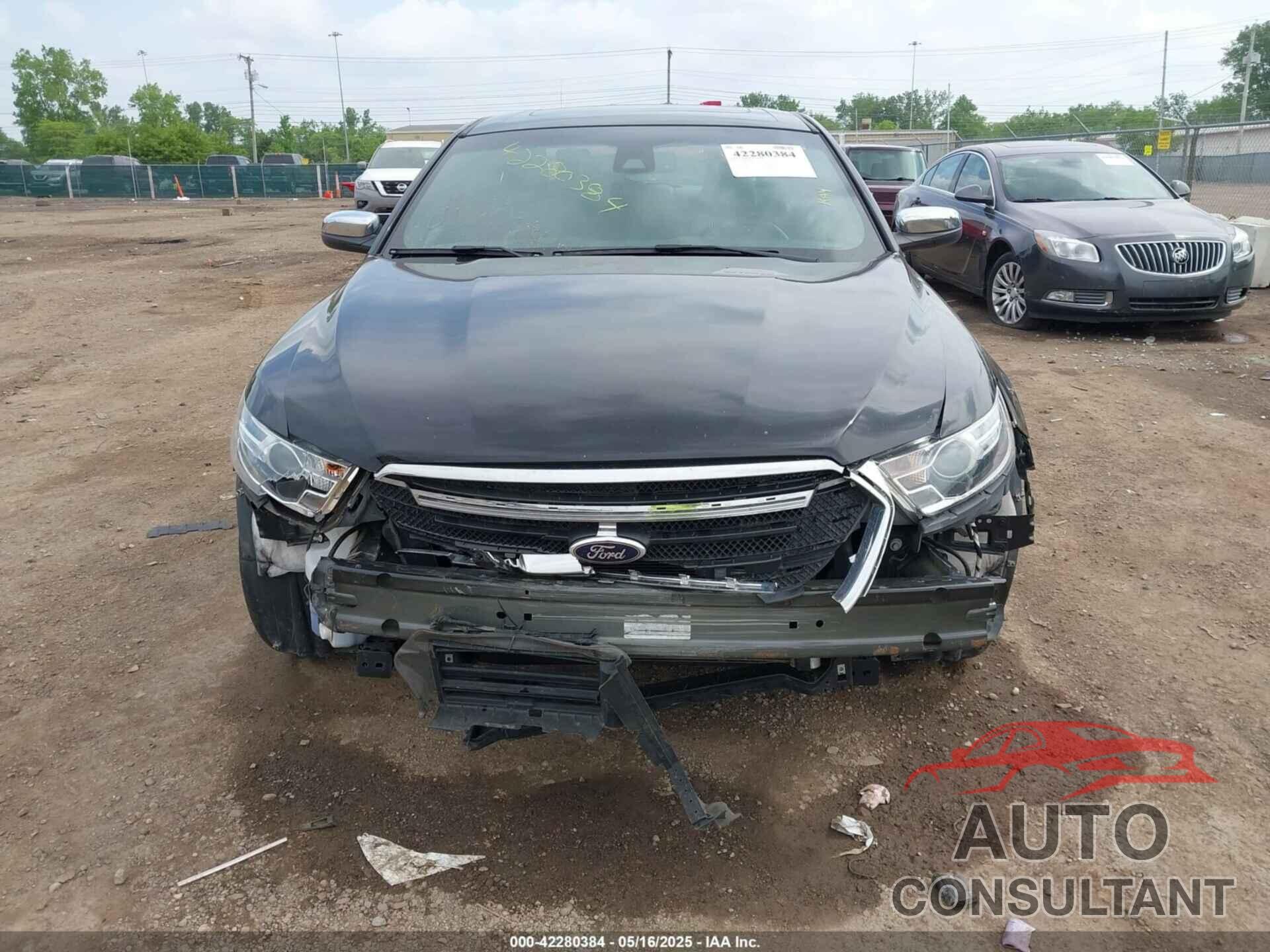 FORD TAURUS 2019 - 1FAHP2F82KG111088
