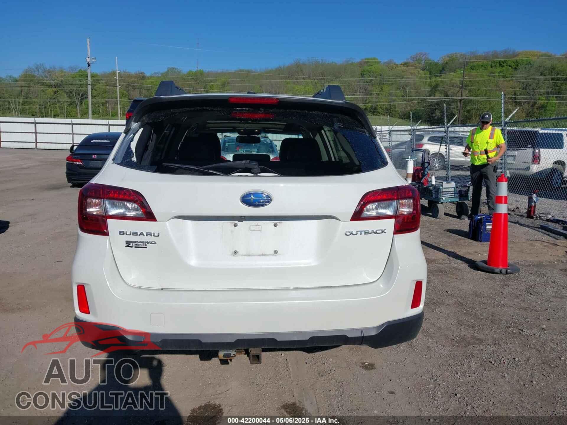 SUBARU OUTBACK 2015 - 4S4BSBLC2F3207531