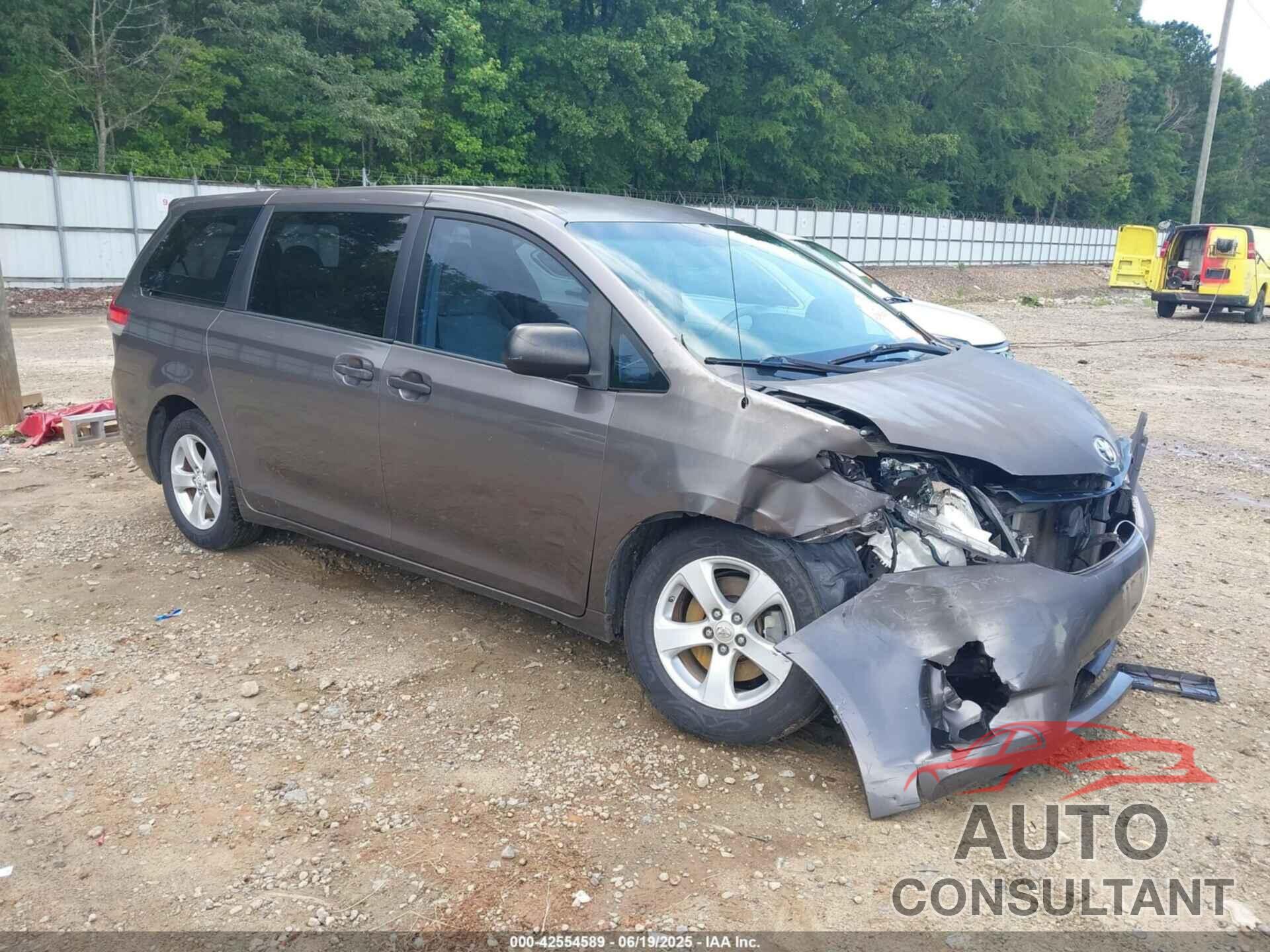 TOYOTA SIENNA 2011 - 5TDZK3DC7BS004067