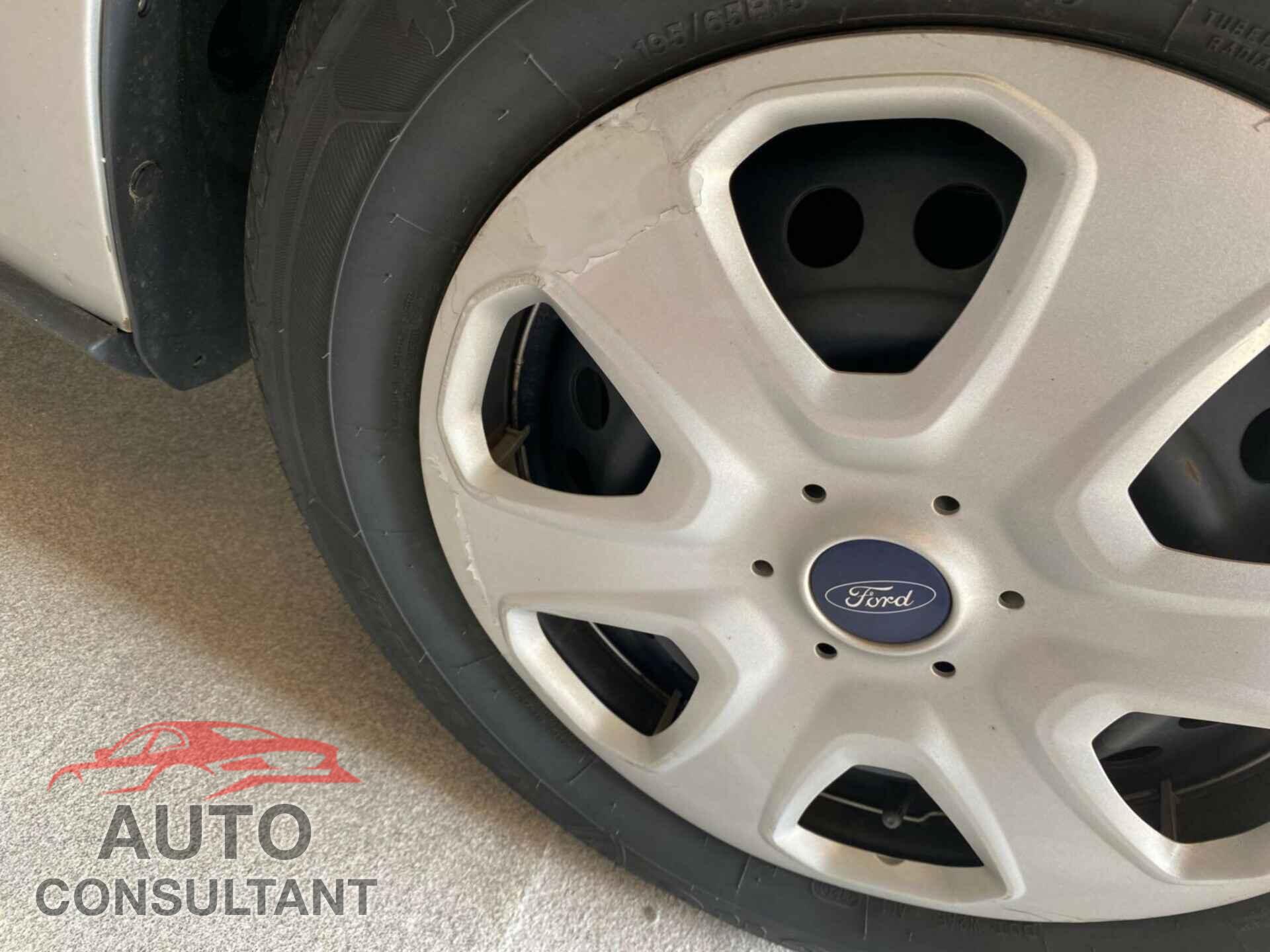 FORD FOCUS 2016 - 1FADP3E23GL366283