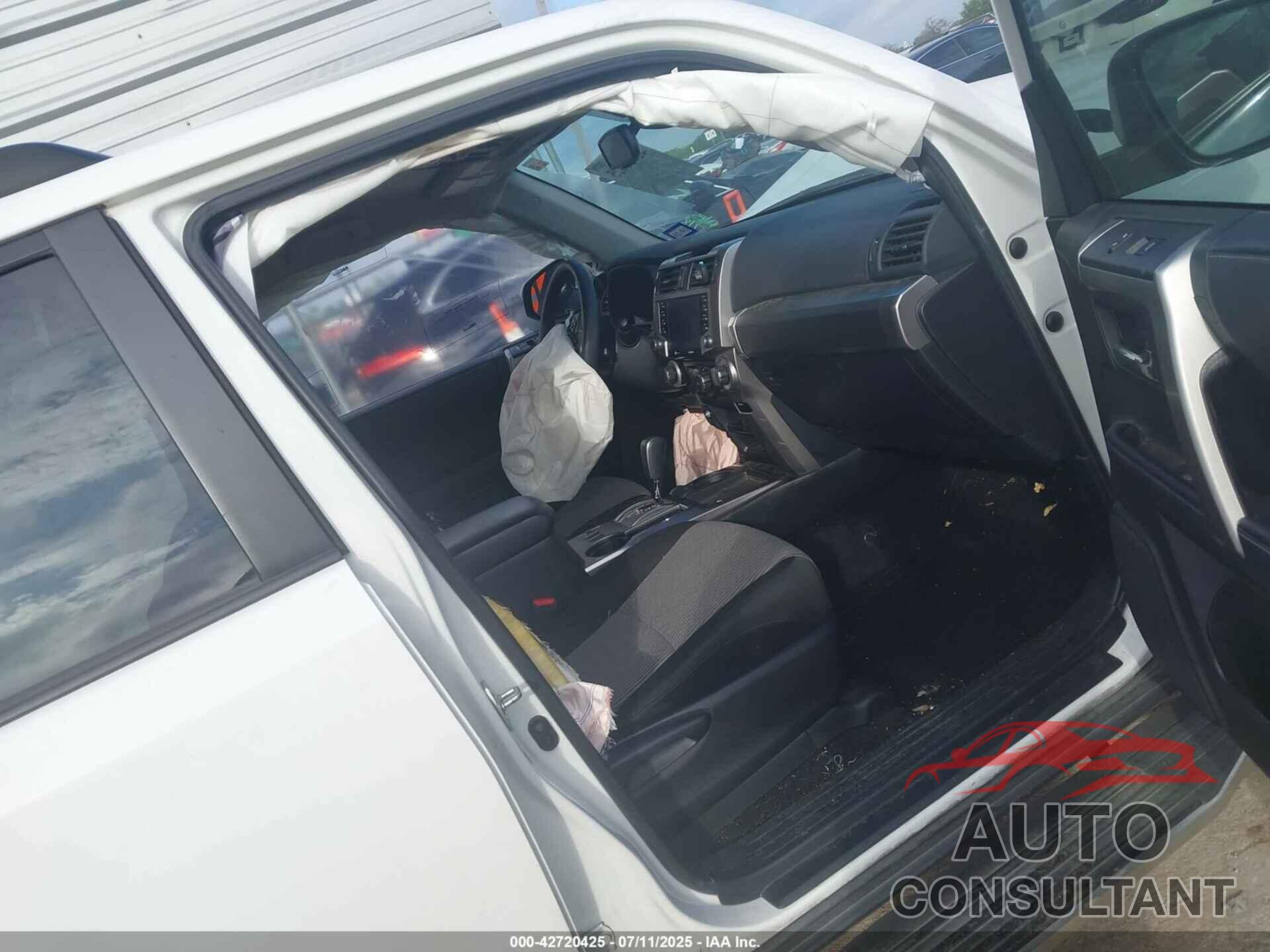 TOYOTA 4RUNNER 2022 - JTEEU5JR6N5260929