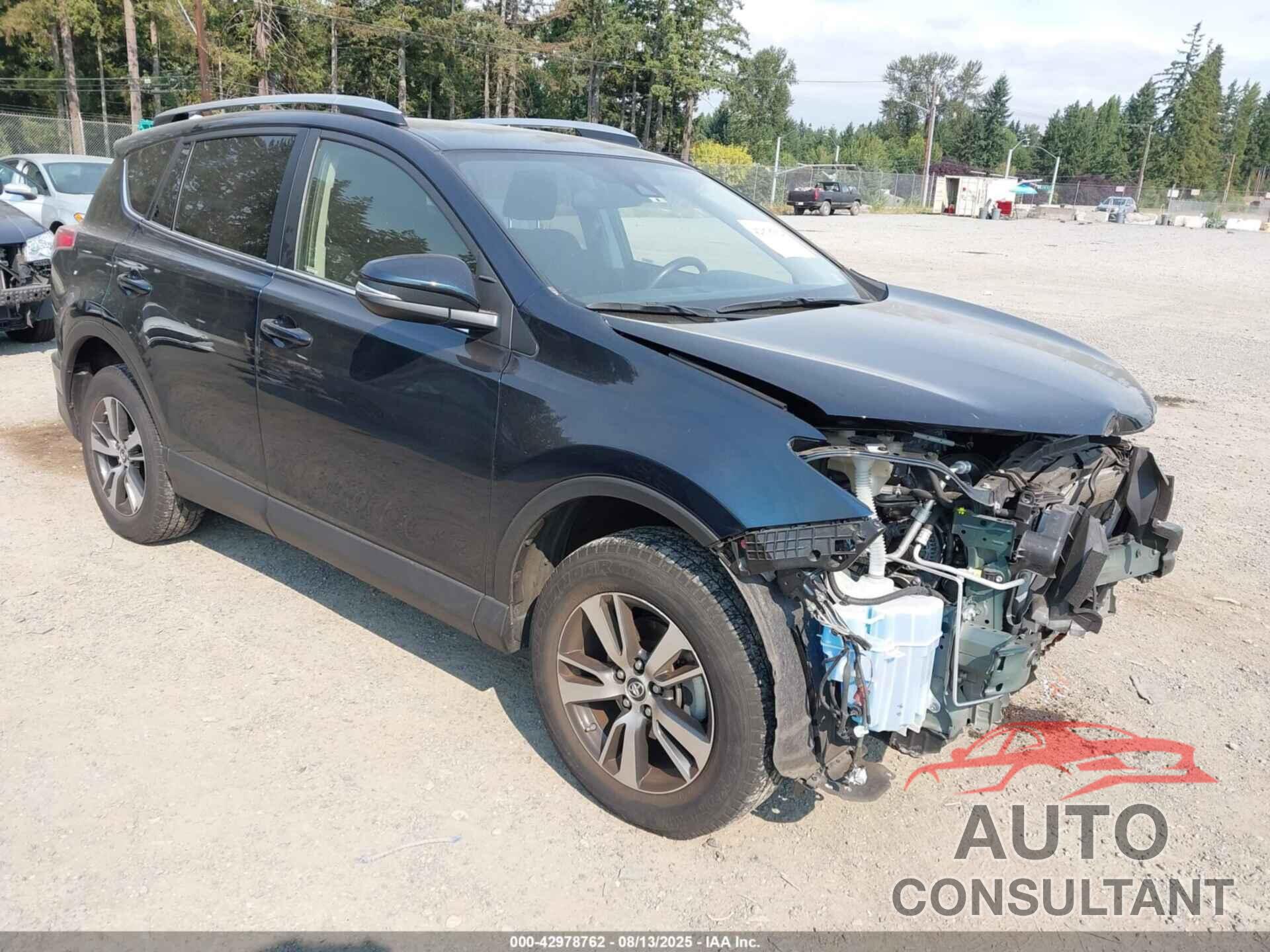 TOYOTA RAV4 2018 - JTMRFREV4JJ739737