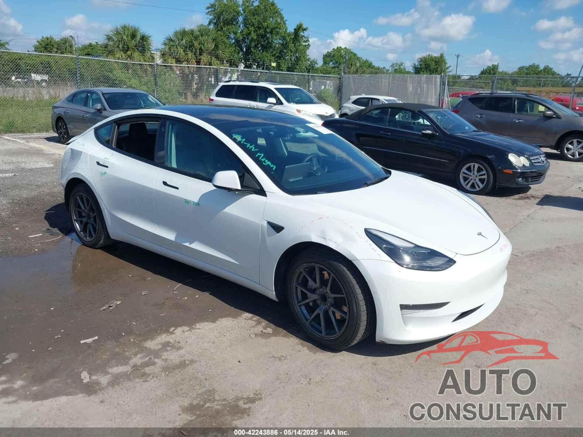 TESLA MODEL 3 2022 - 5YJ3E1EA2NF148570