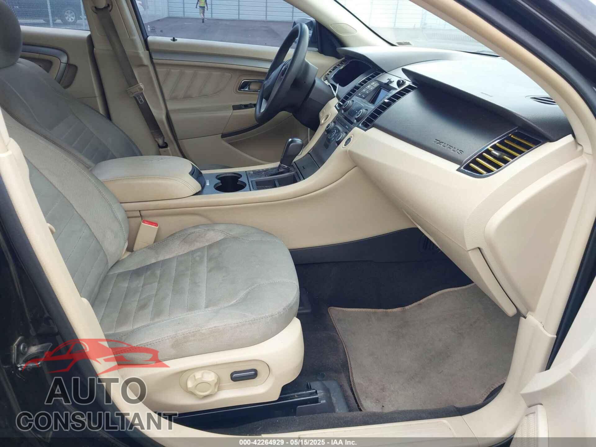 FORD TAURUS 2015 - 1FAHP2D83FG153696