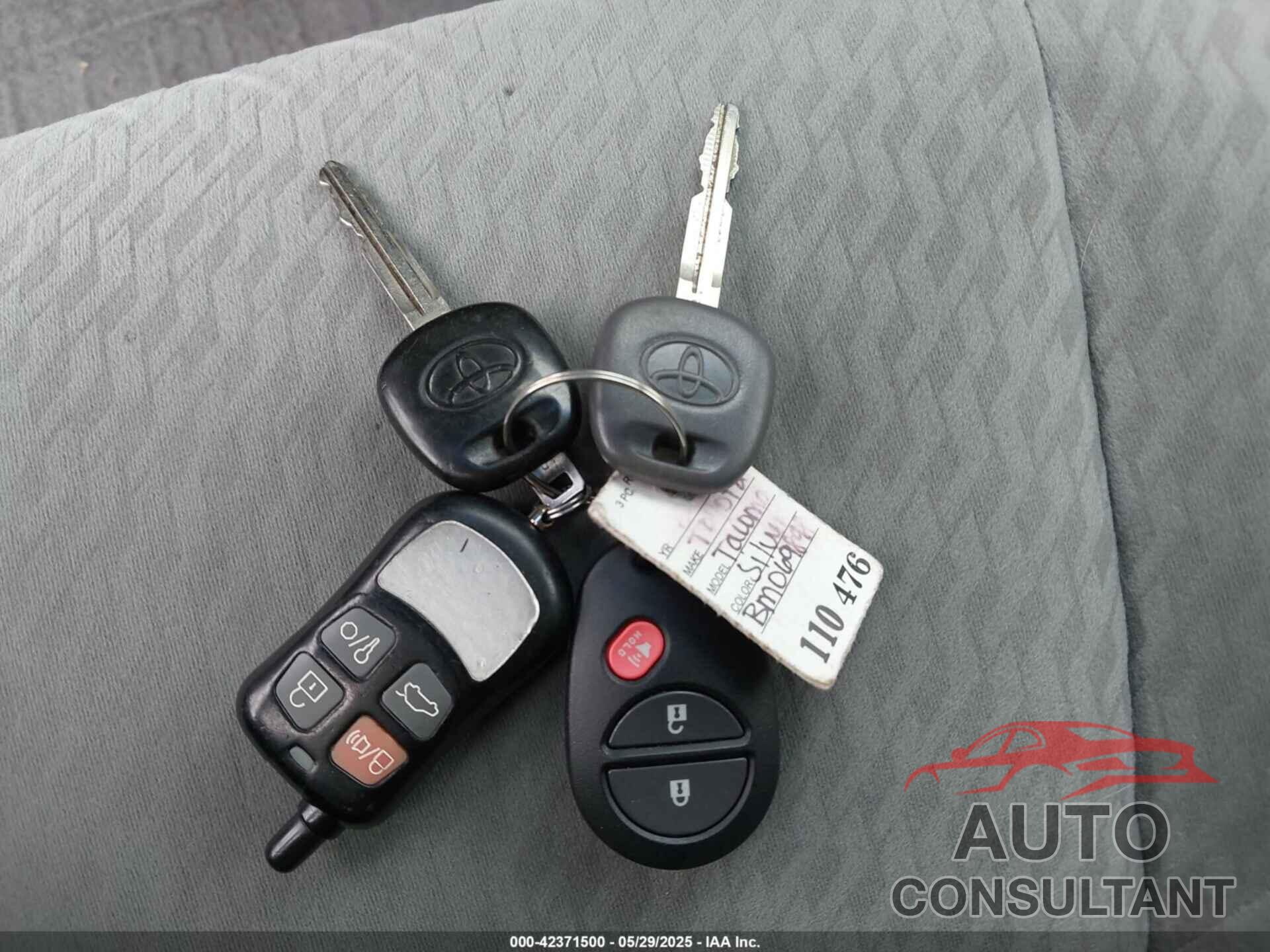 TOYOTA TACOMA 2011 - 3TMLU4EN4BM069898