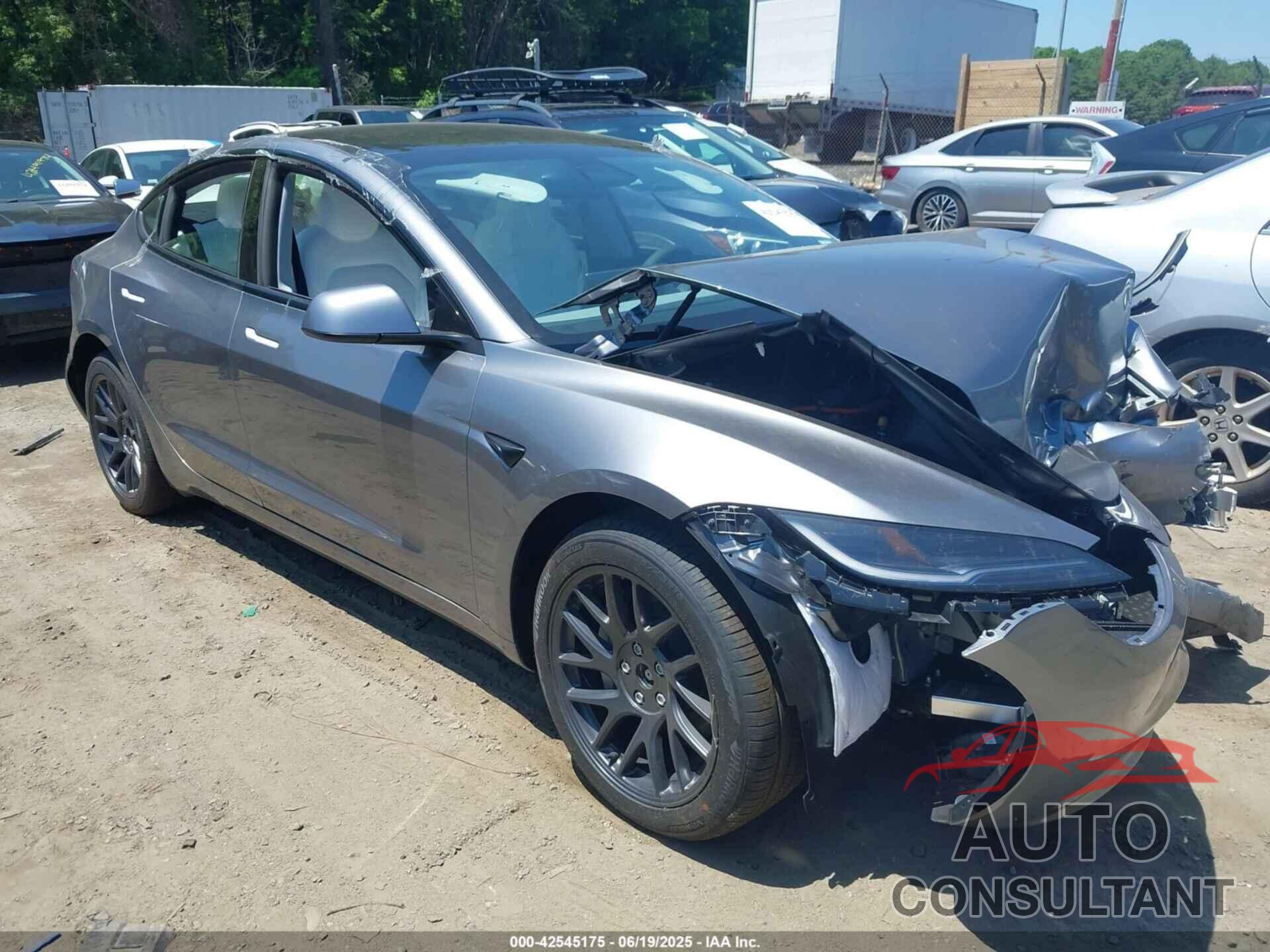 TESLA MODEL 3 2025 - 5YJ3E1EB0SF016895