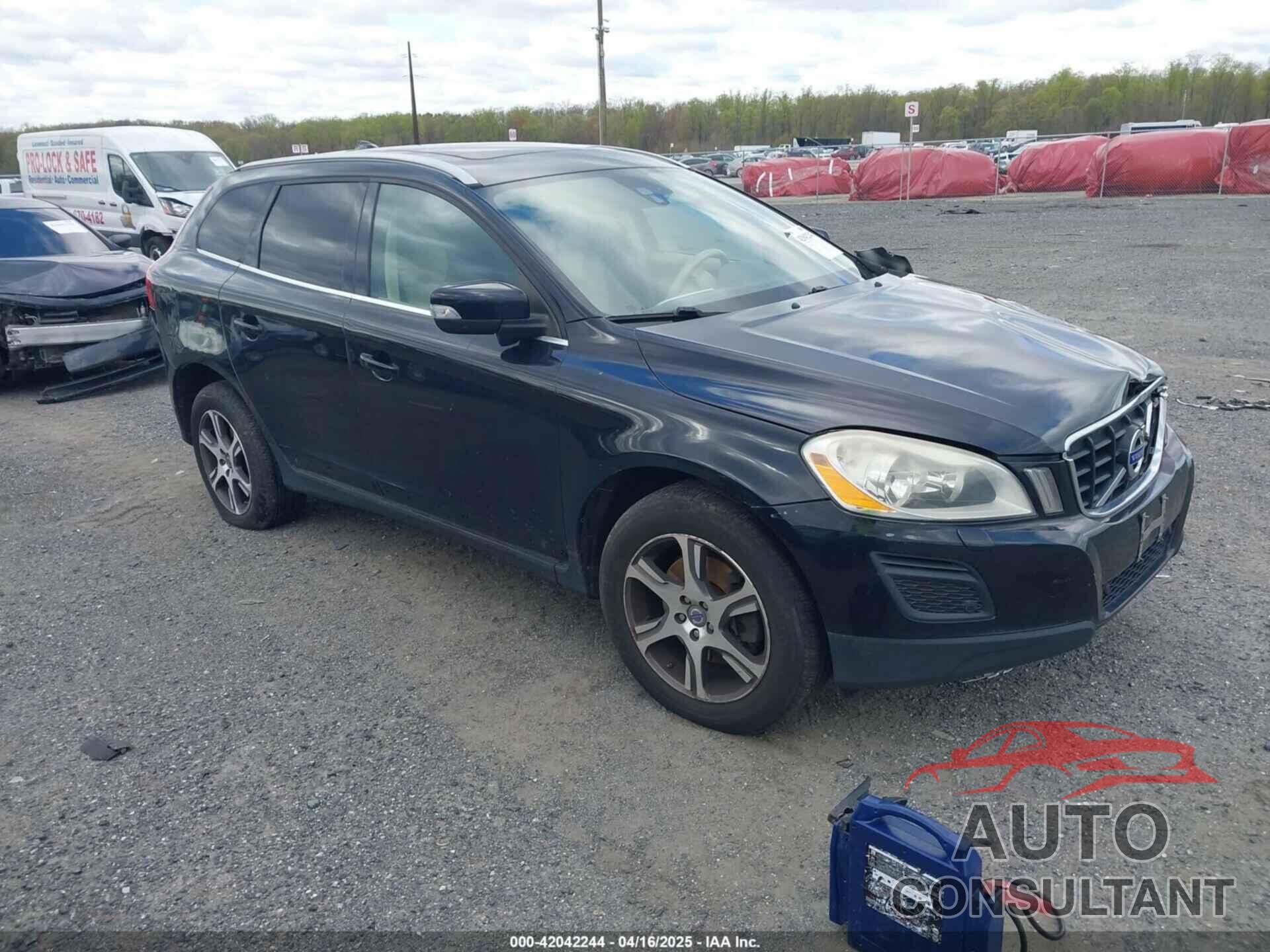 VOLVO XC60 2011 - YV4902DZ2B2216545