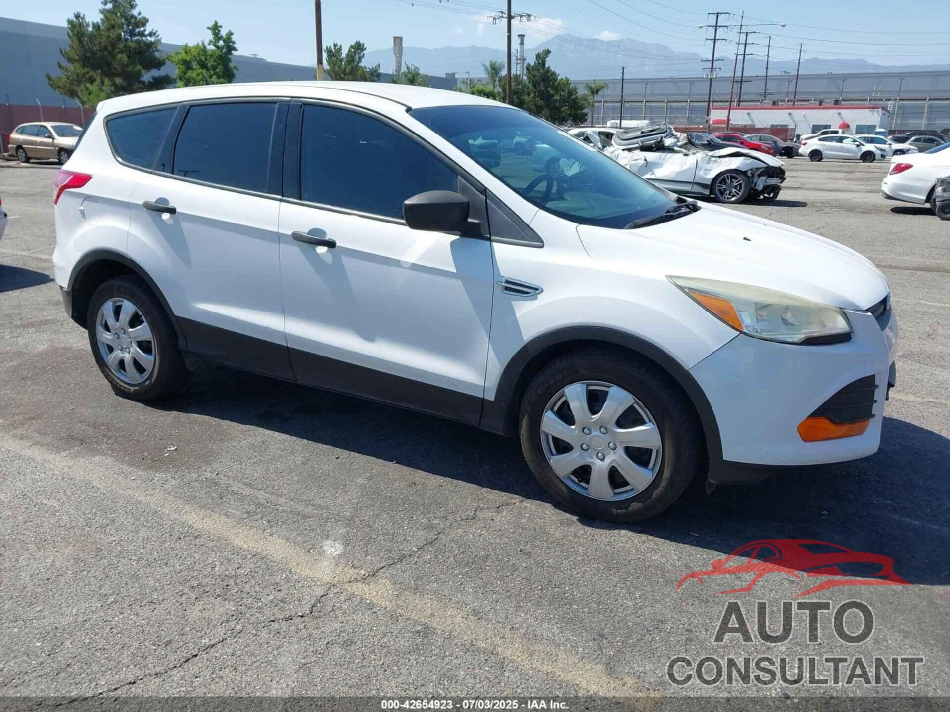 FORD ESCAPE 2015 - 1FMCU0F75FUA79118