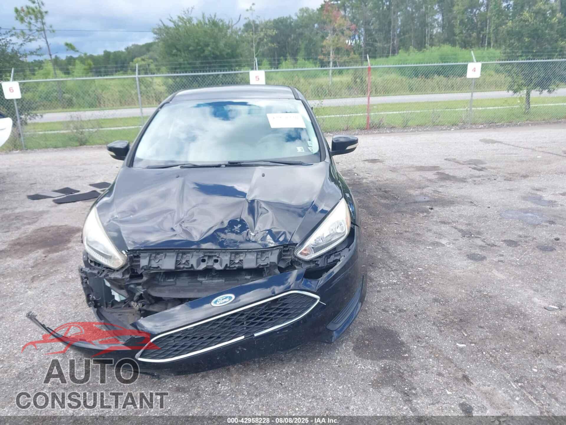 FORD FOCUS 2017 - 1FADP3F26HL326778