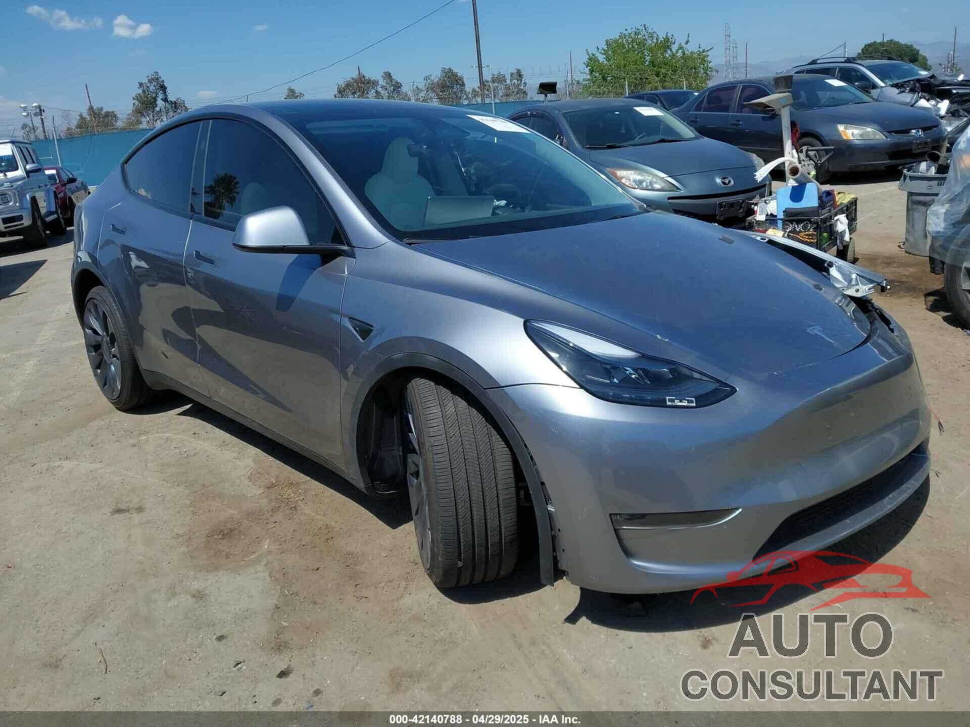 TESLA MODEL Y 2024 - 7SAYGDEF9RA299036